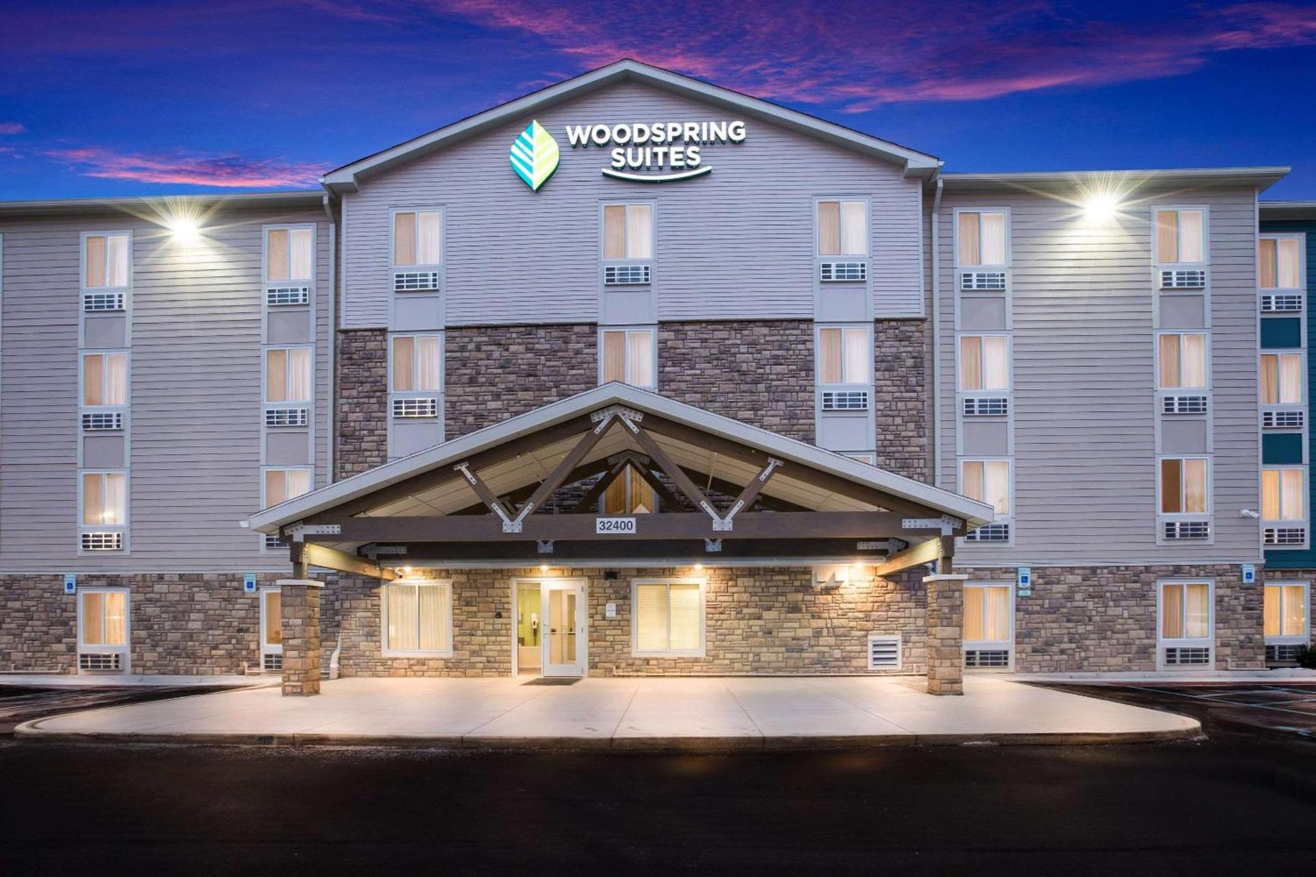 WoodSpring Suites Detroit Madison Heights photo 18