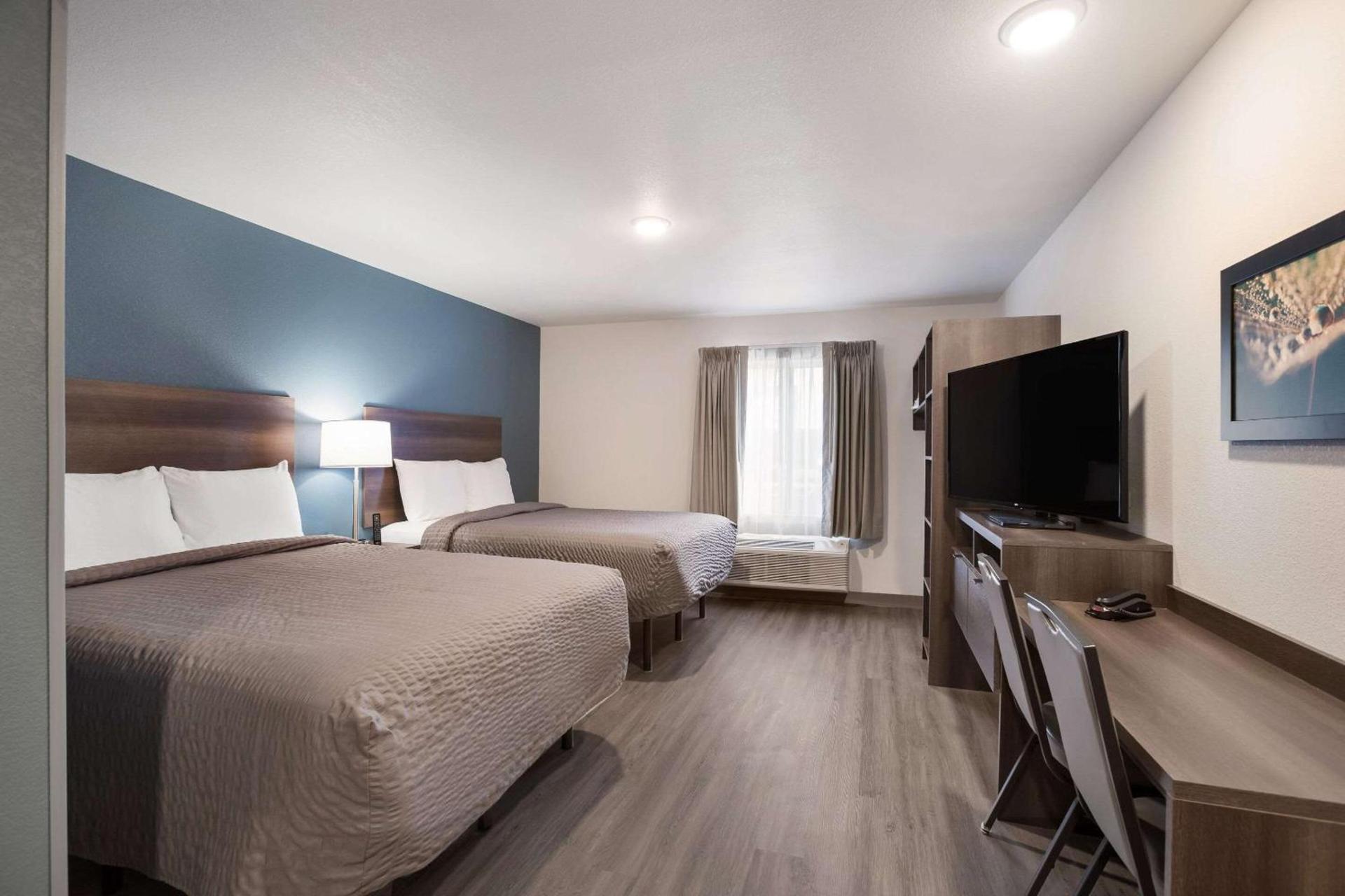 WoodSpring Suites Detroit Madison Heights photo 20