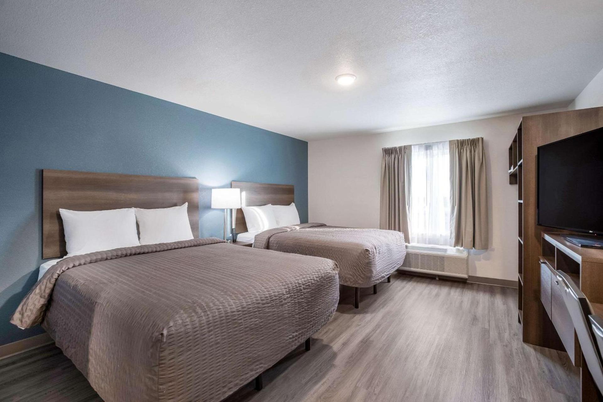 WoodSpring Suites Detroit Madison Heights photo 24