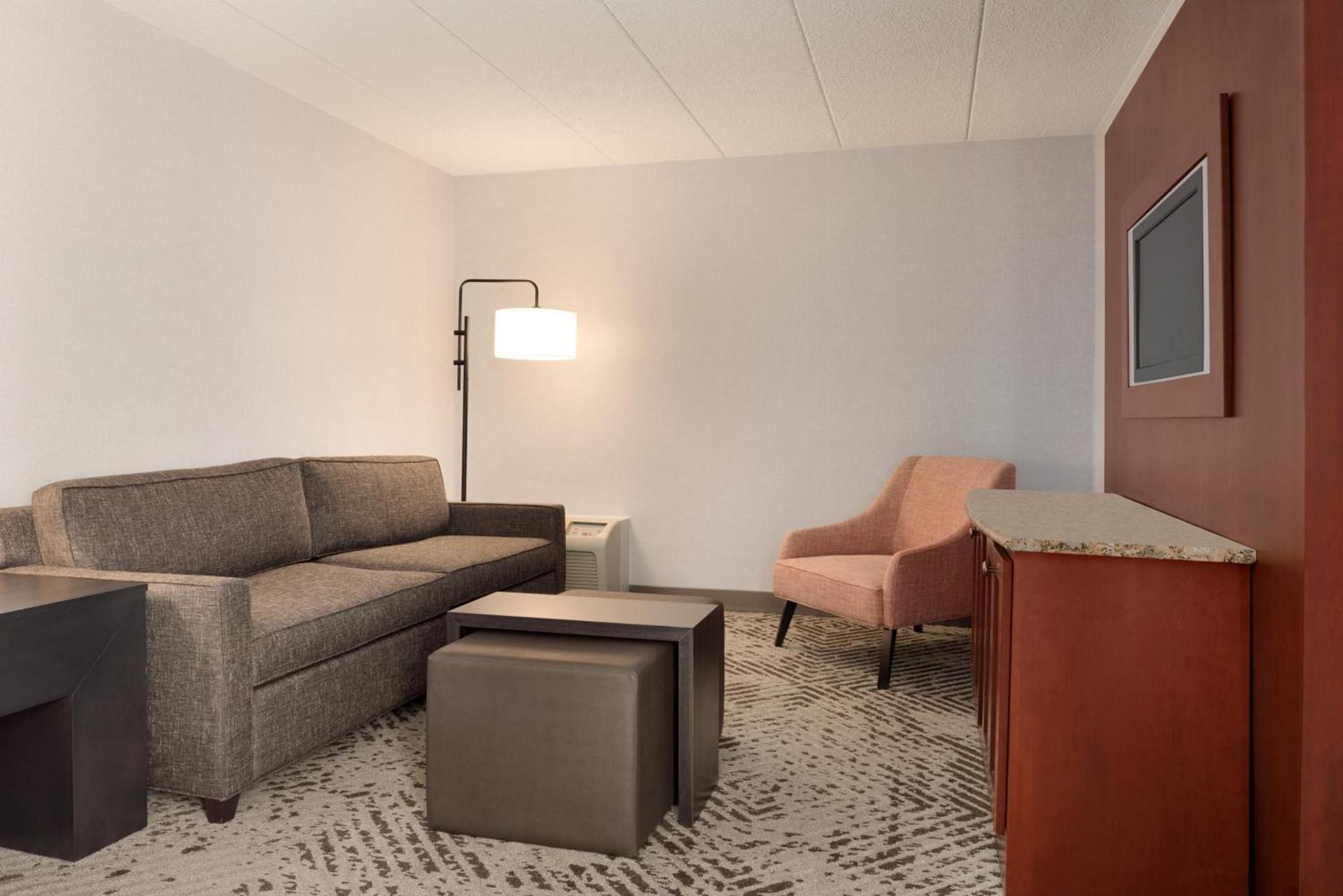 Wingate by Wyndham South Bend - Notre Dame photo 52