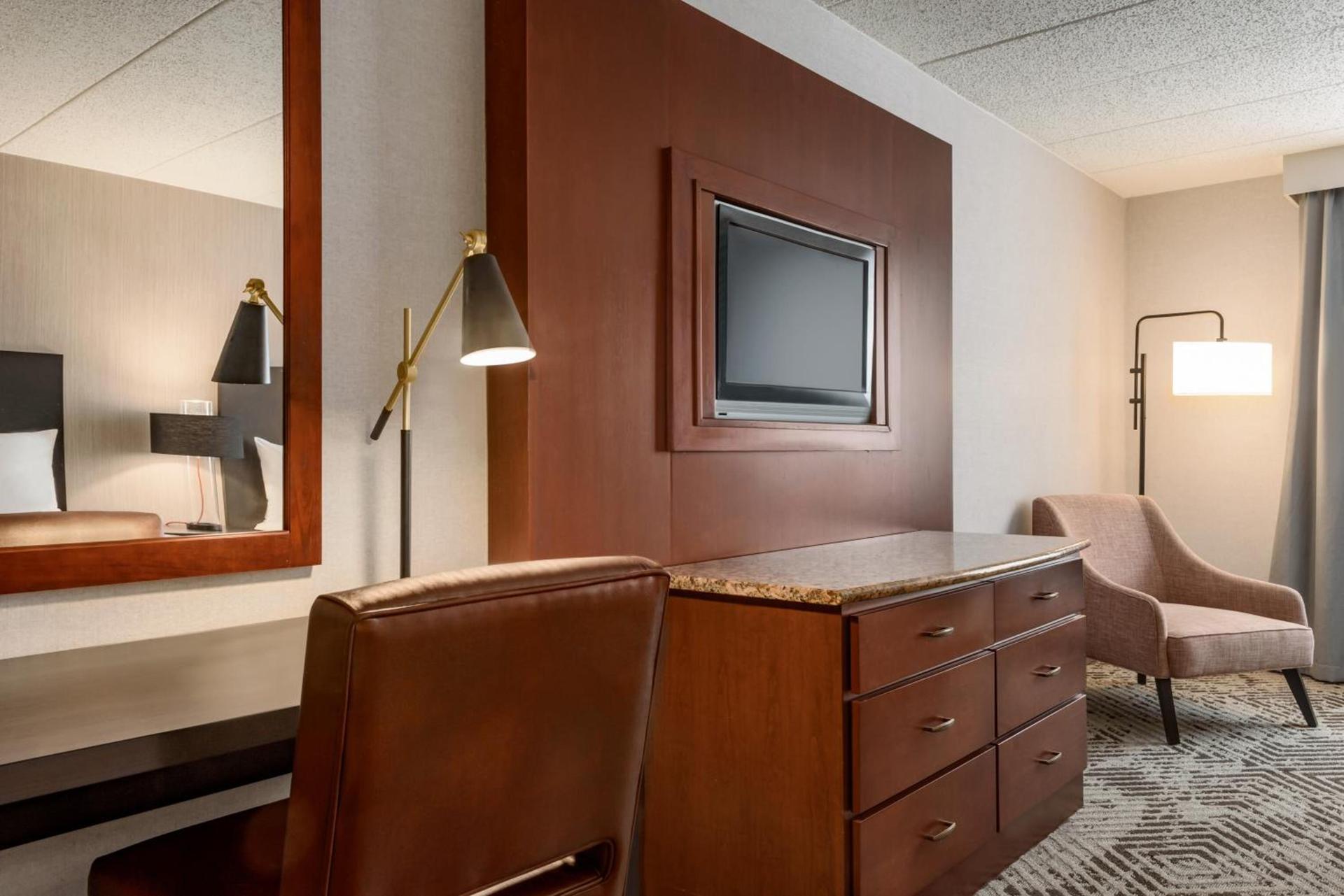 Wingate by Wyndham South Bend - Notre Dame photo 77