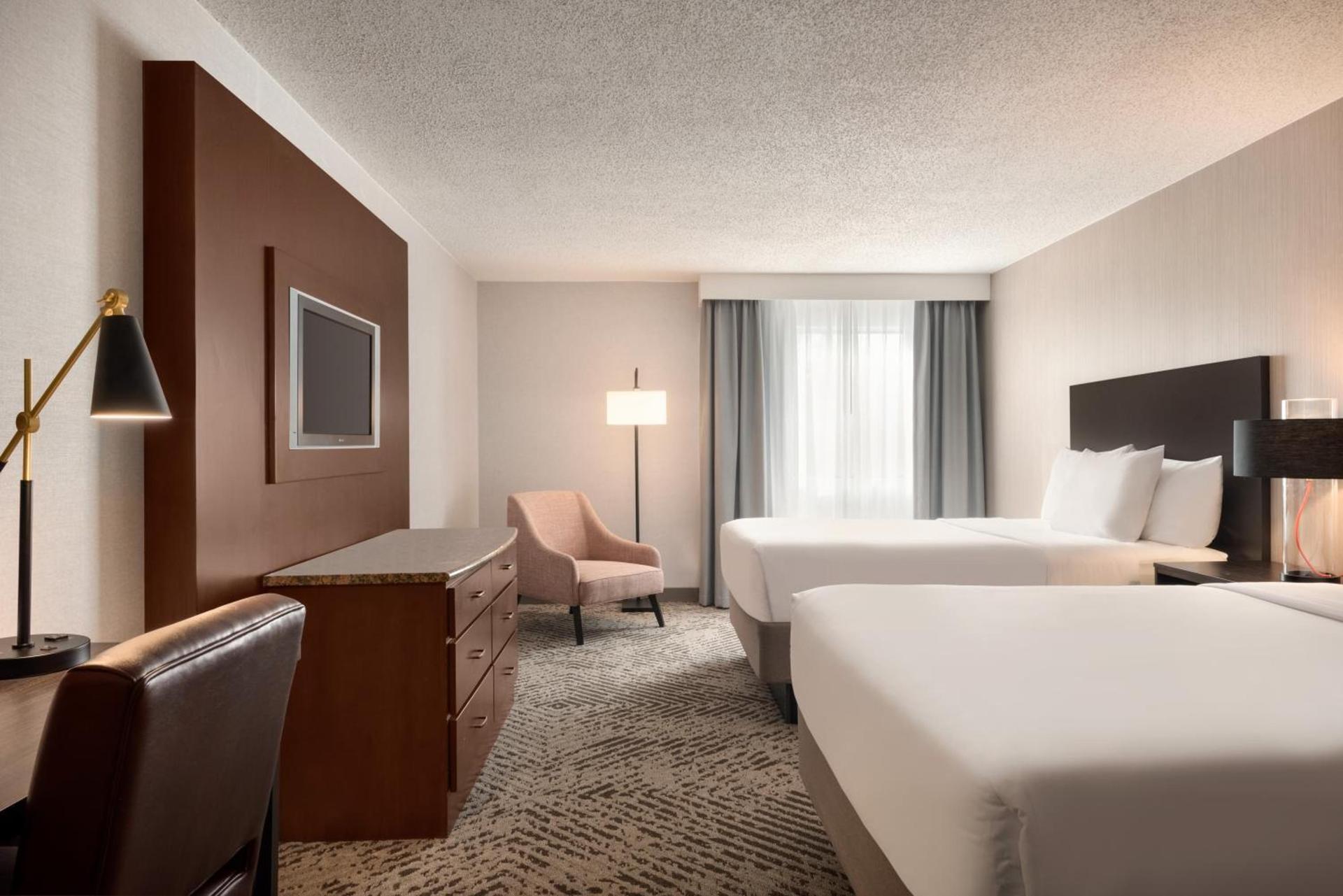 Wingate by Wyndham South Bend - Notre Dame photo 56