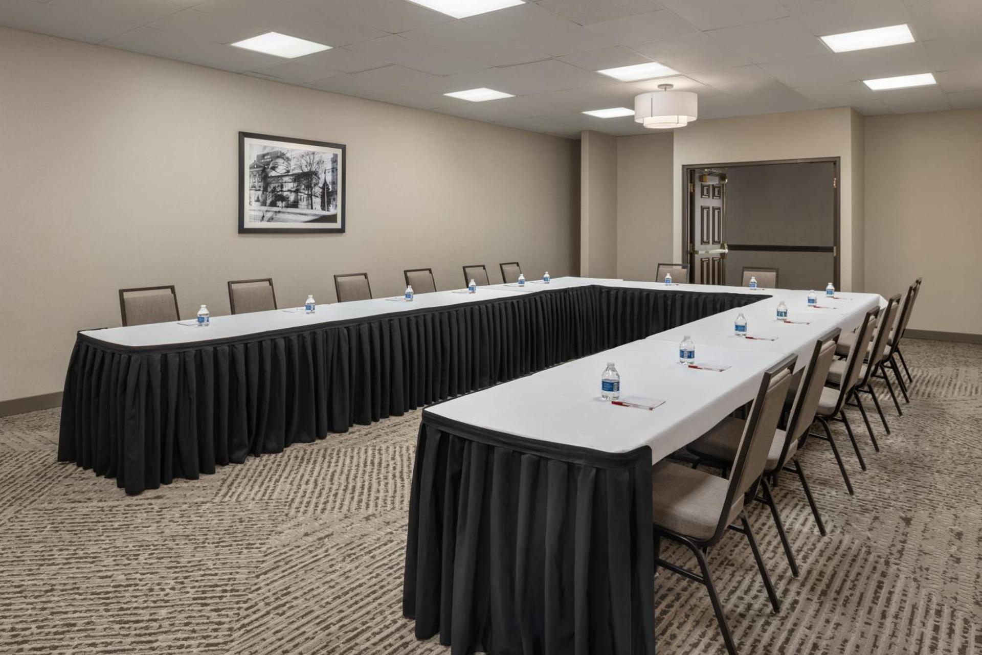 Wingate by Wyndham South Bend - Notre Dame photo 61