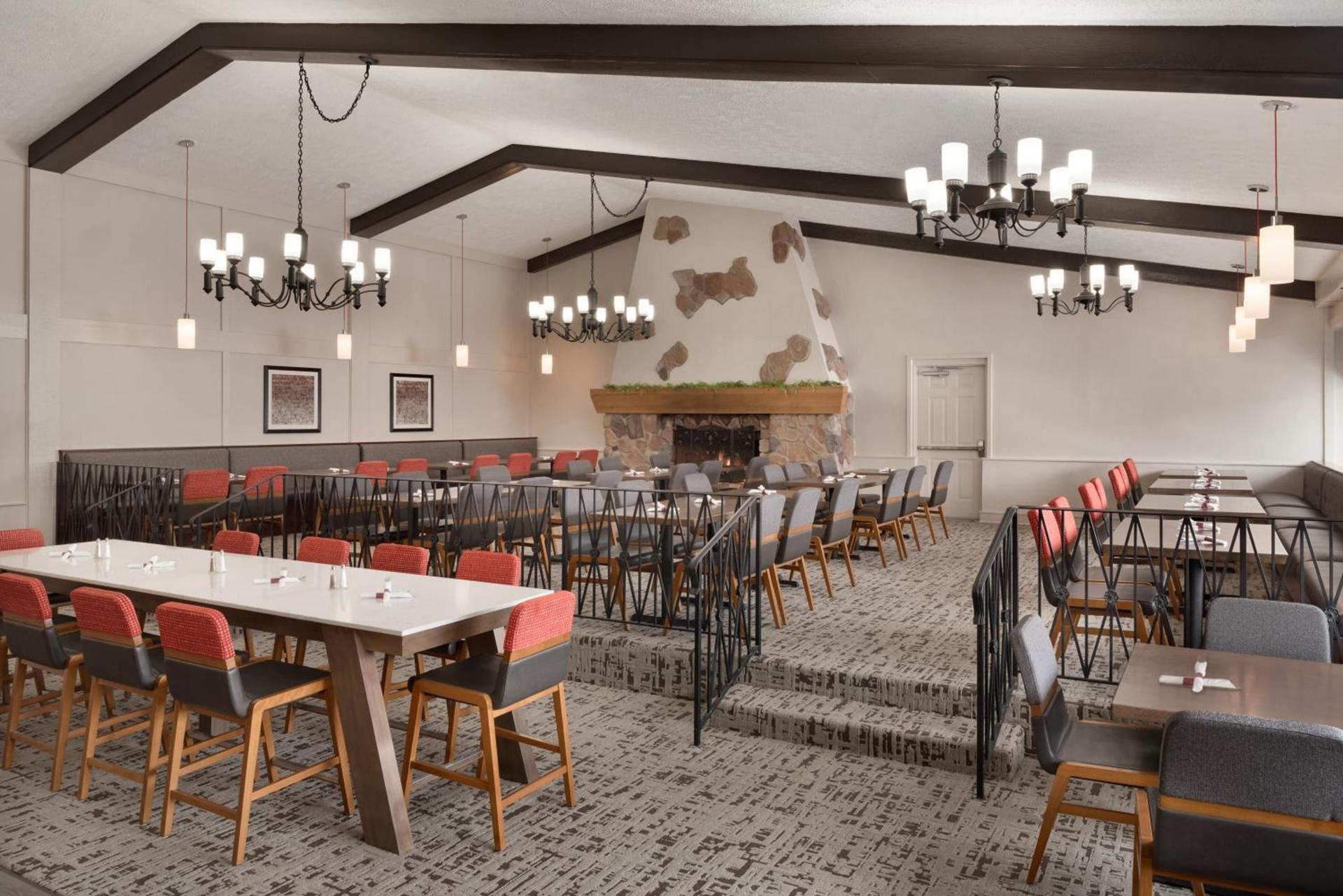 Wingate by Wyndham South Bend - Notre Dame photo 49