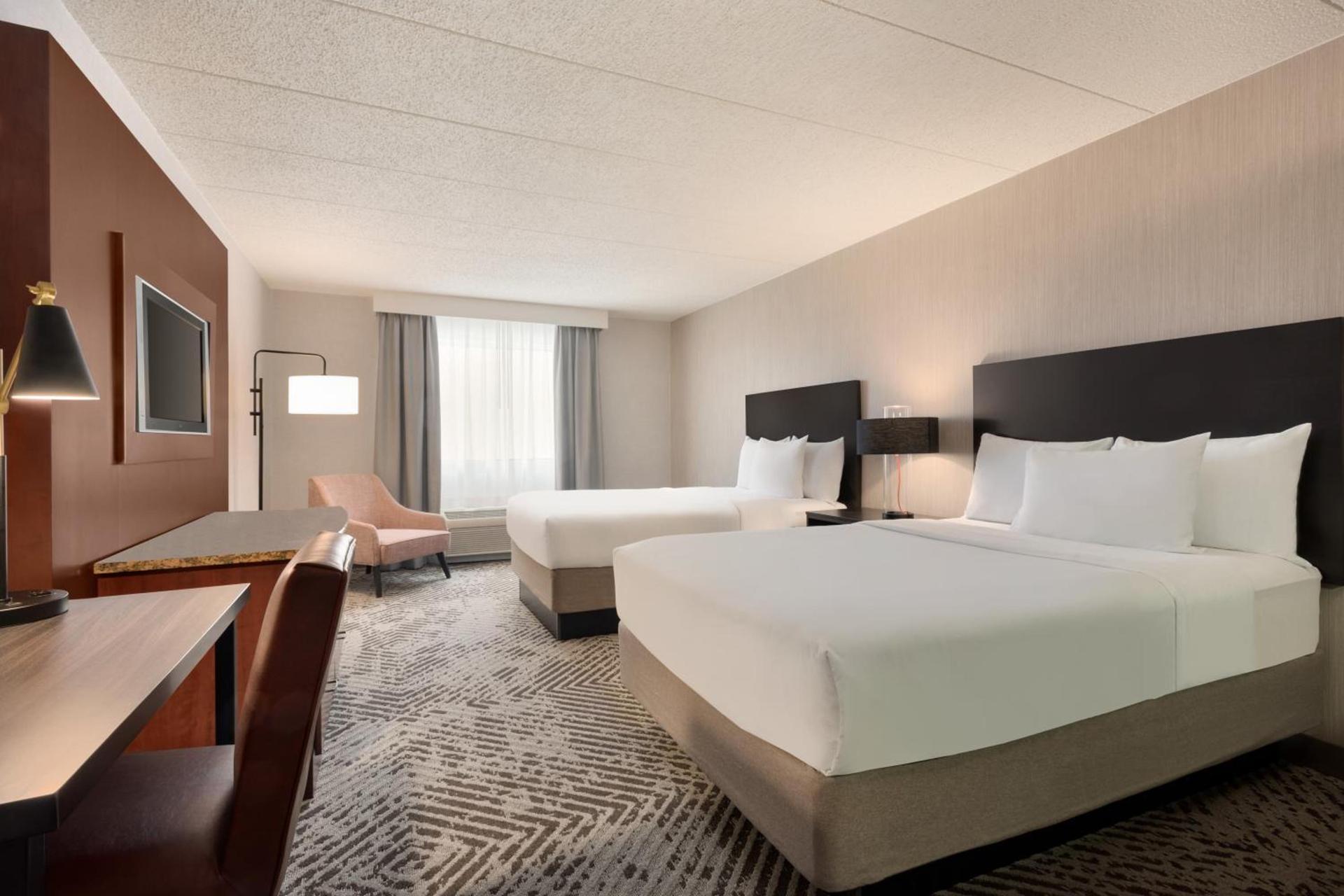 Wingate by Wyndham South Bend - Notre Dame photo 68