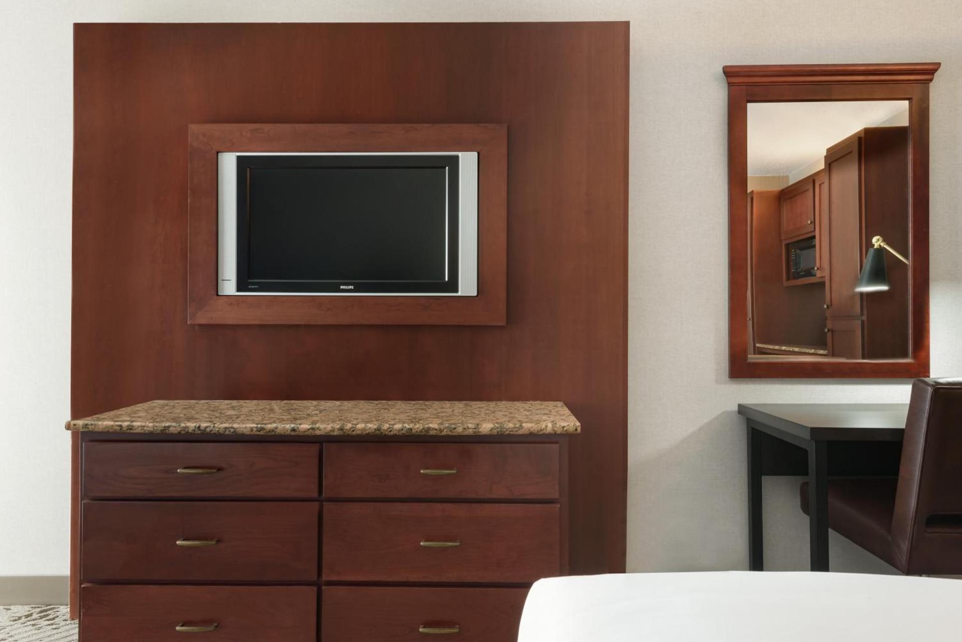 Wingate by Wyndham South Bend - Notre Dame photo 66