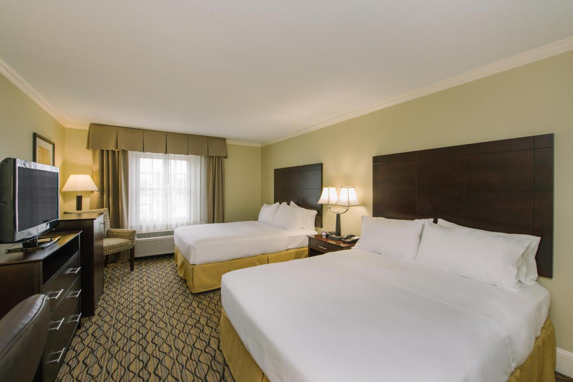 Holiday Inn Express and Suites Merrimack - Nashua by IHG photo 3