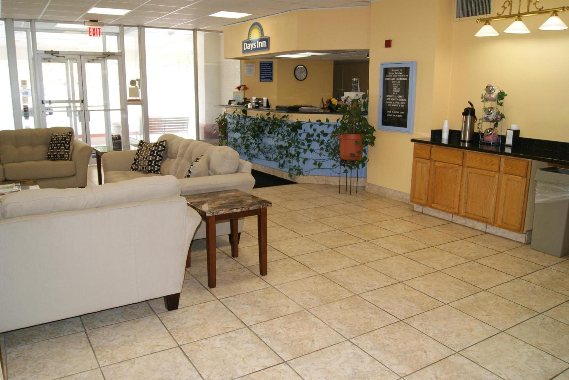Days Inn by Wyndham Shelby photo 26