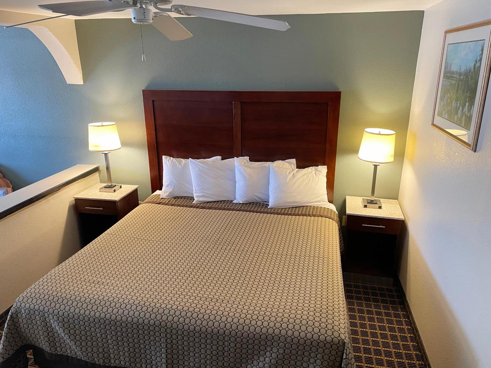 Great Western Inn & Suites photo 15