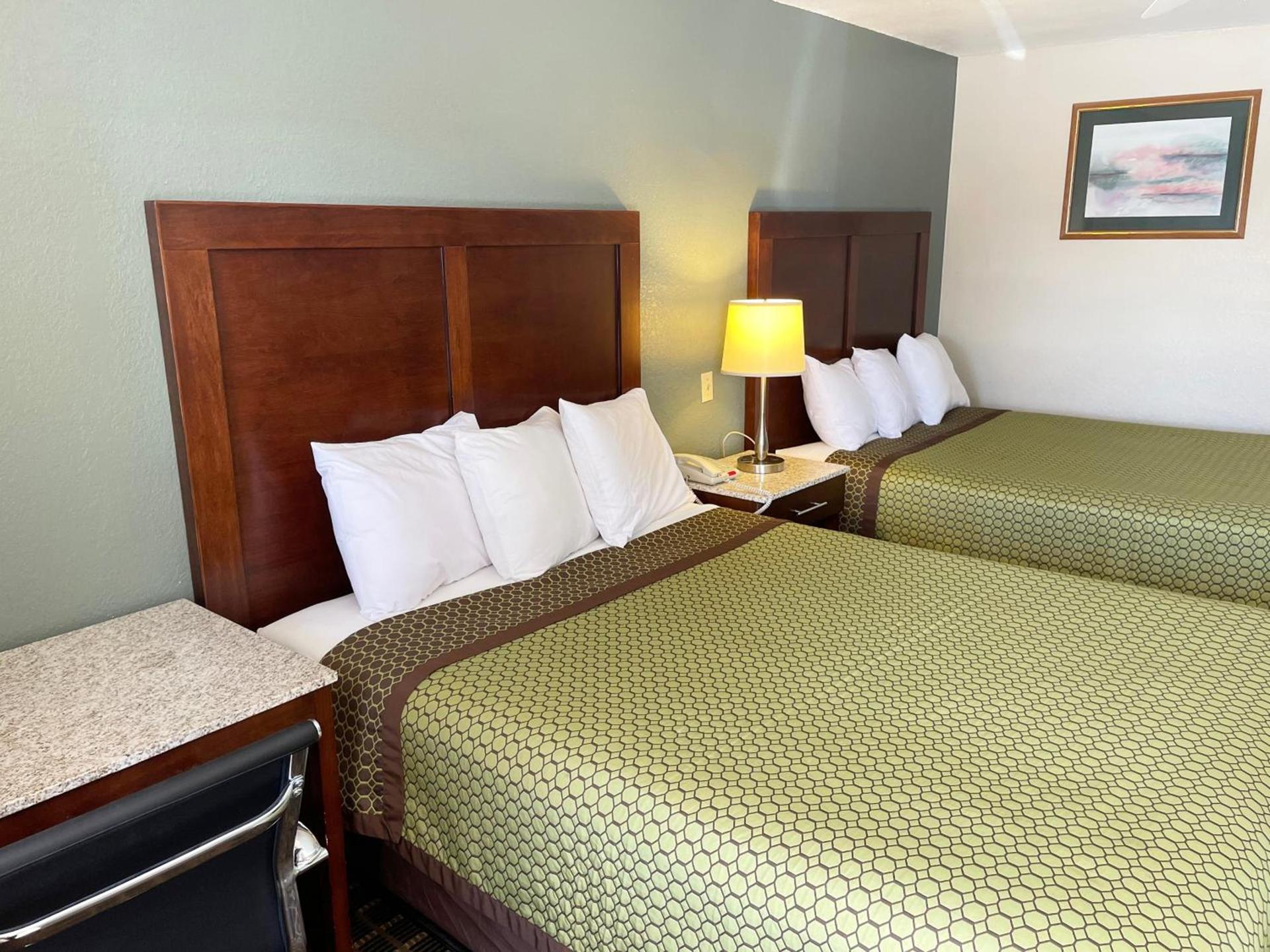 Great Western Inn & Suites photo 7