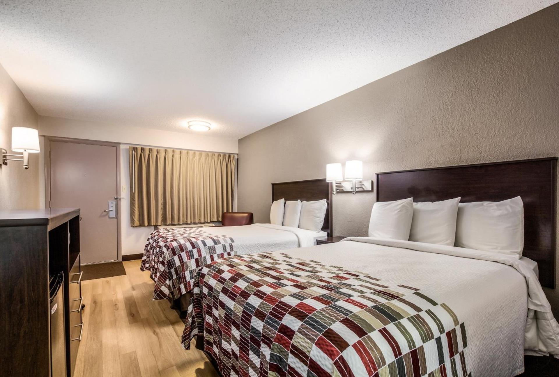 Red Roof Inn Lexington photo 14