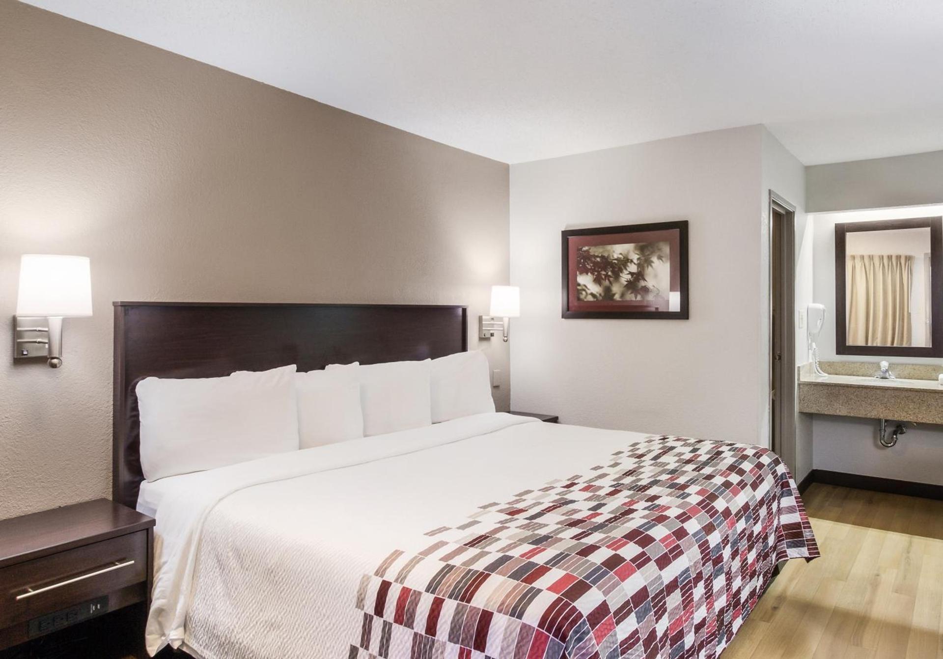 Red Roof Inn Lexington photo 16