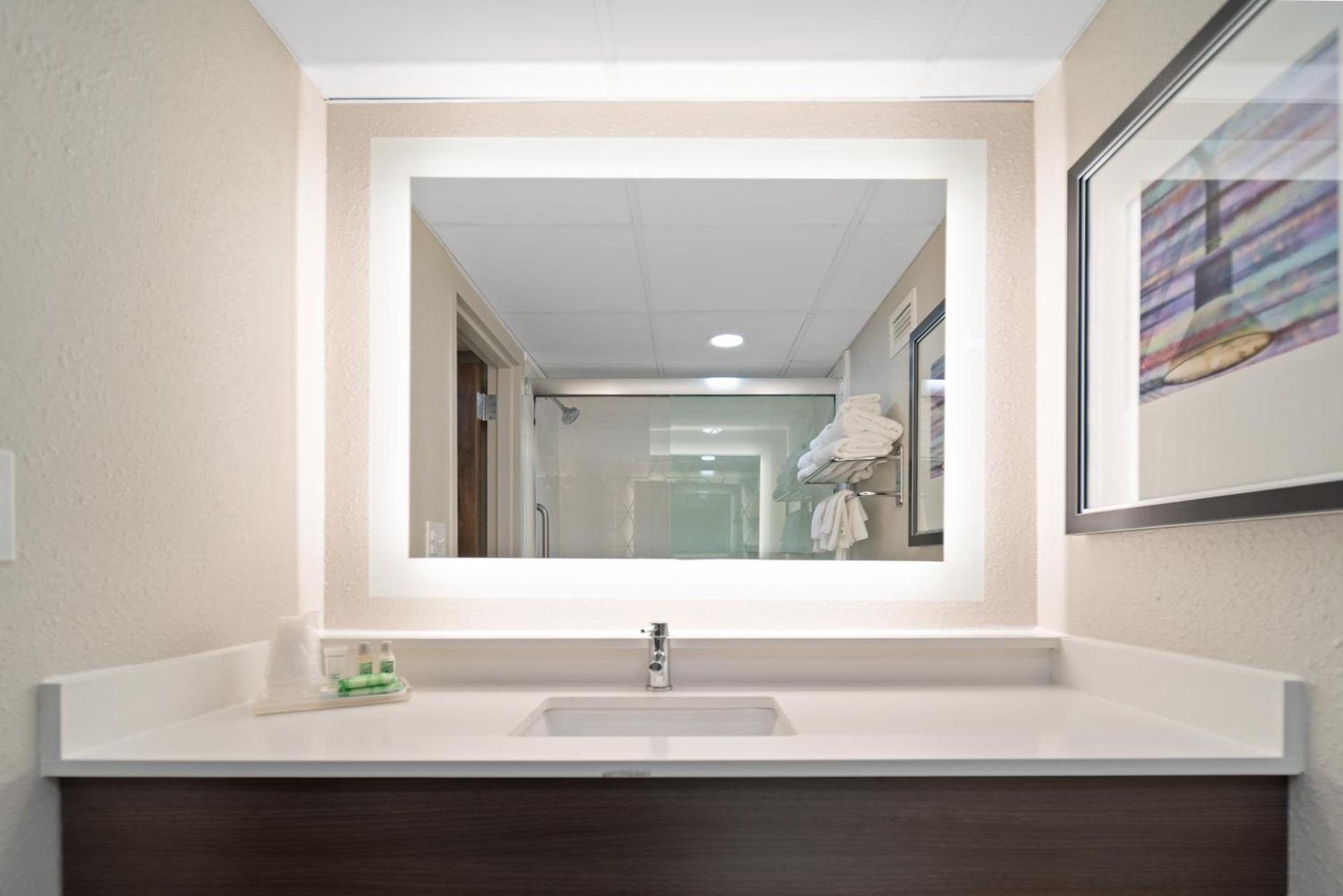 Holiday Inn Kearney by IHG photo 22
