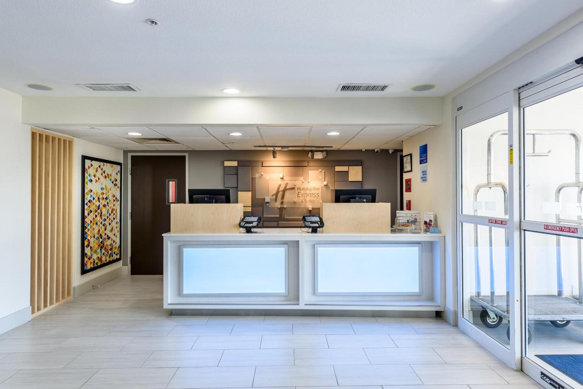 Holiday Inn Express Hotel and Suites Bastrop by IHG photo 17