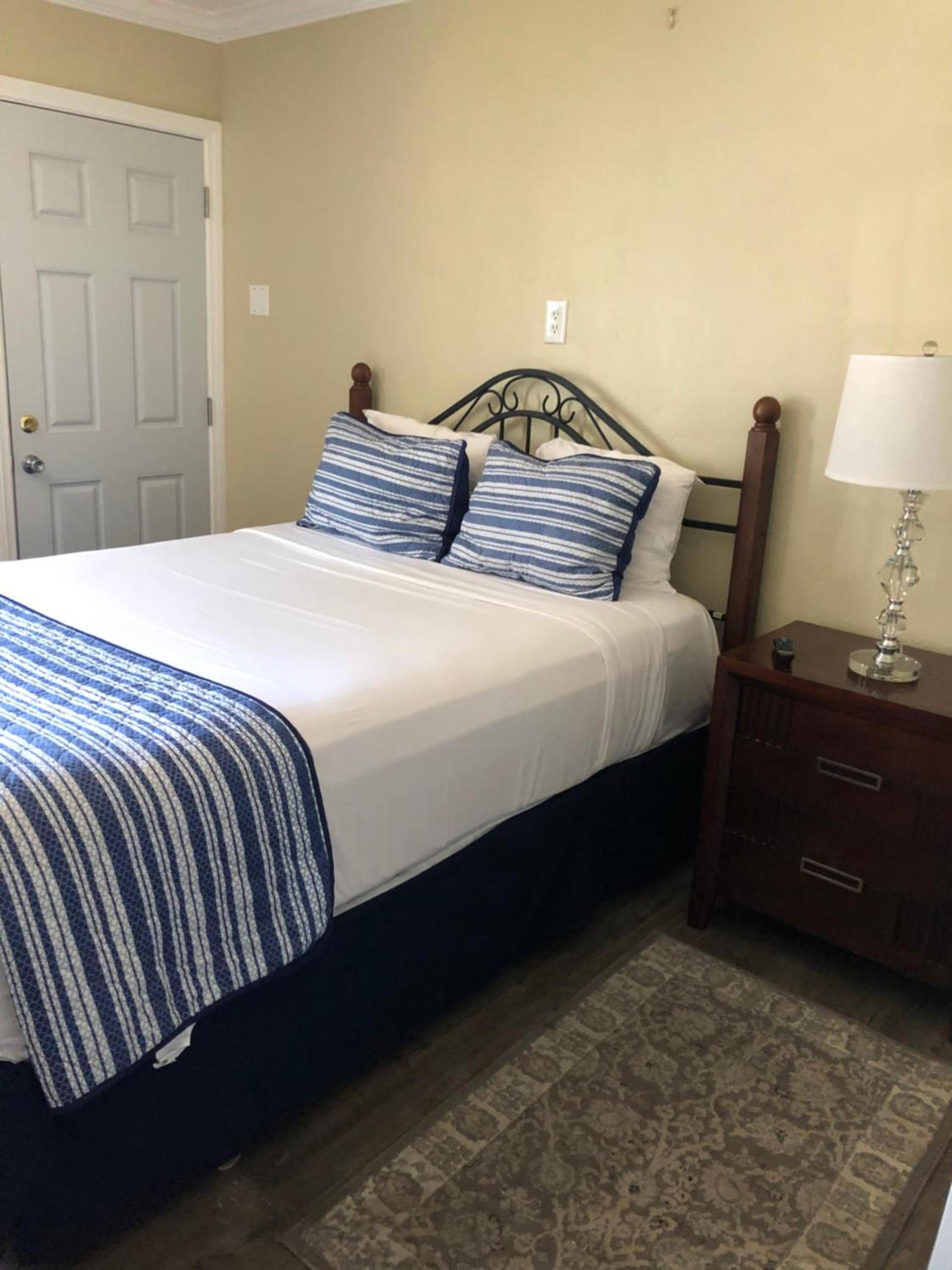 Rest Haven Motel photo 16