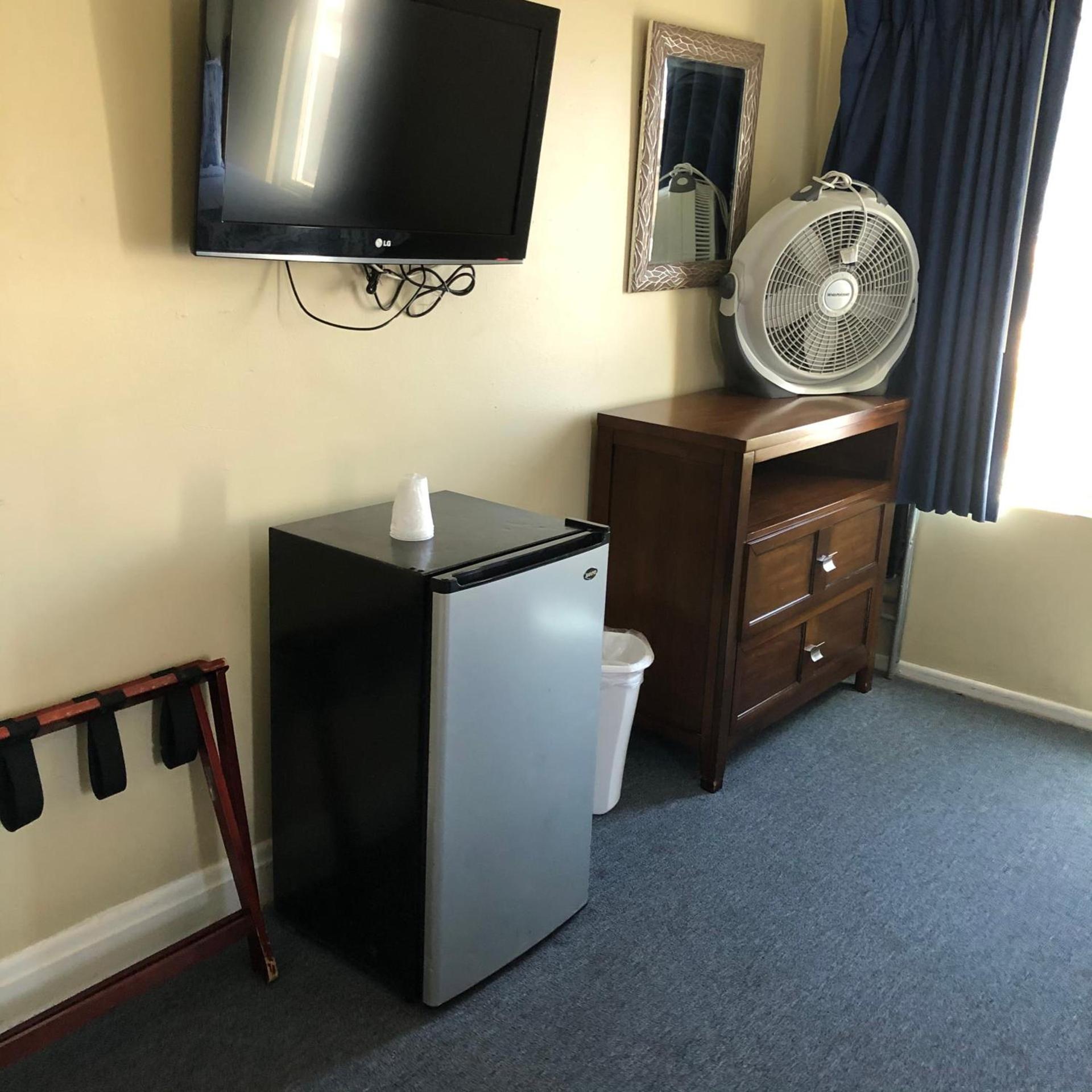 Rest Haven Motel photo 18
