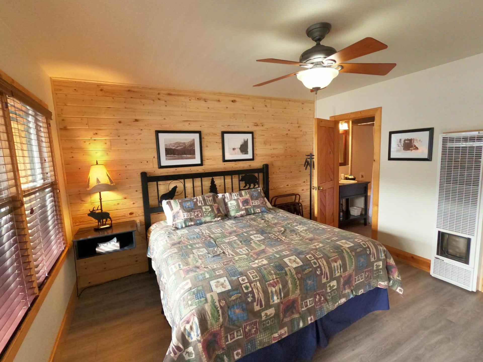 CREEKSIDE LODGE photo 13