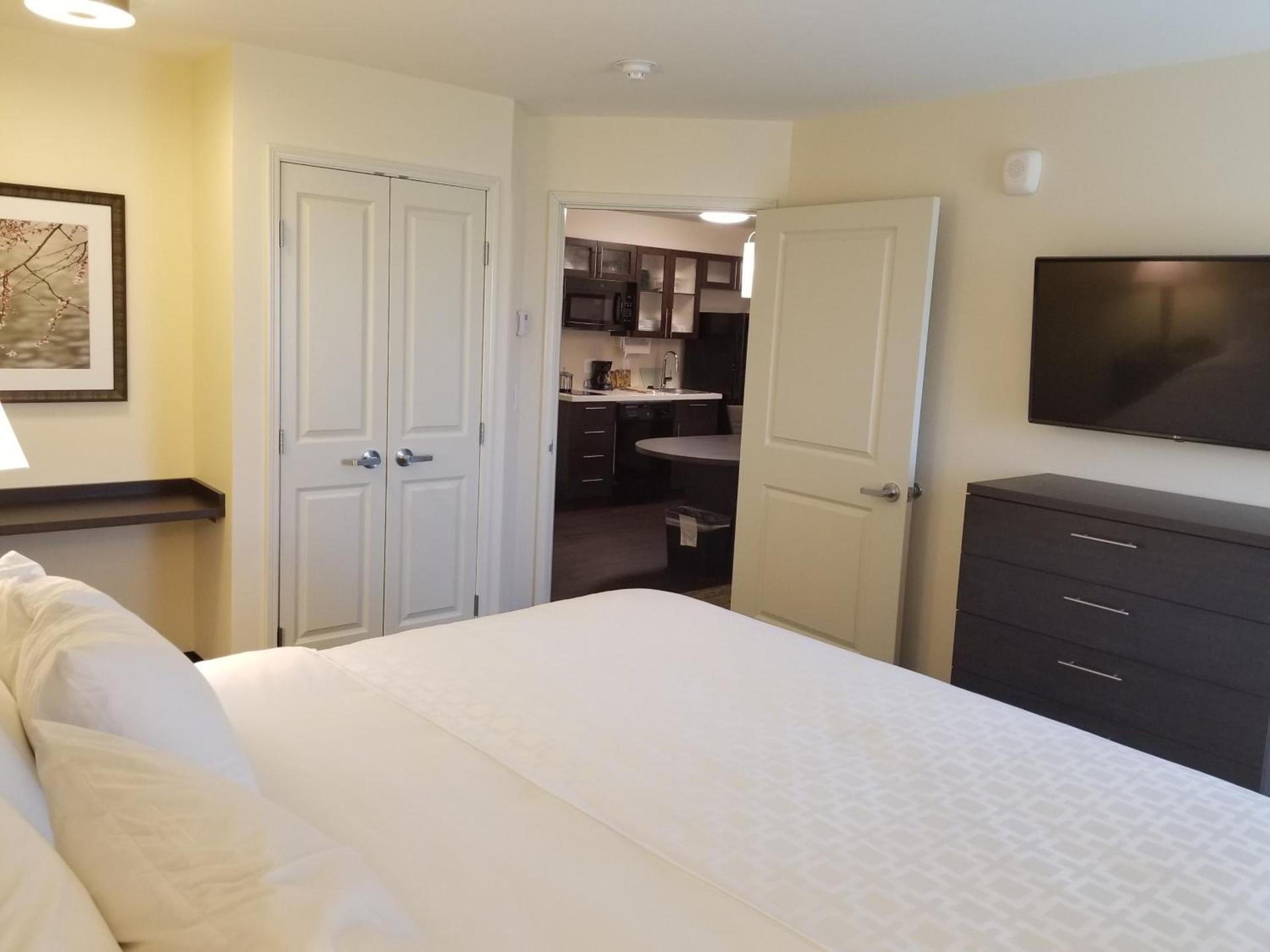 Candlewood Suites - Davenport by IHG photo 22