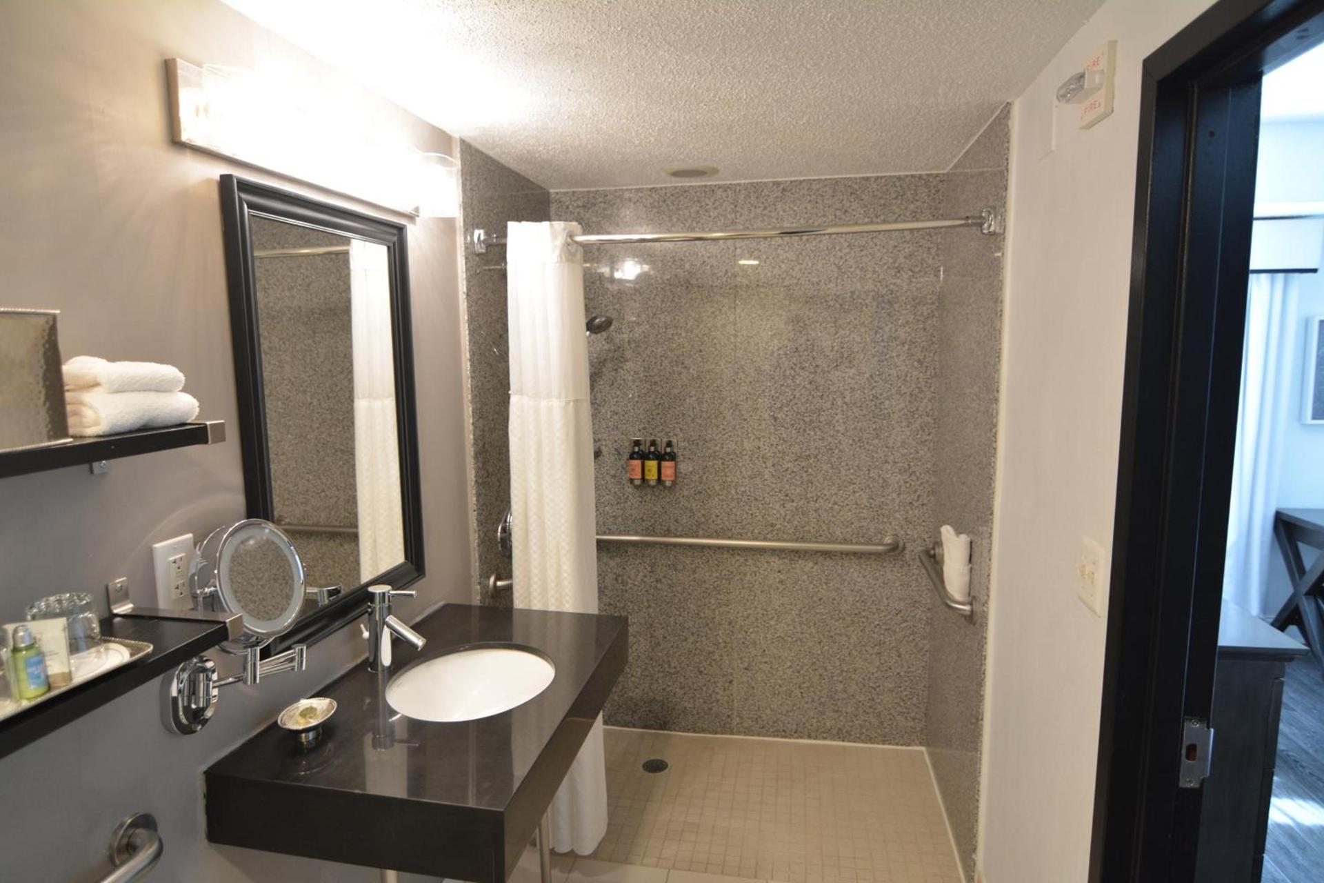 Capitol Hill Hotel photo 9
