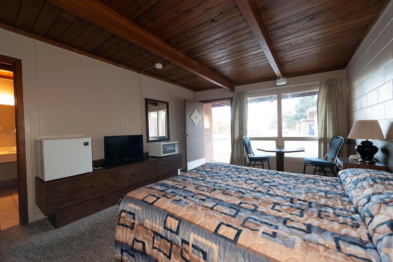 Cedar Inn photo 14
