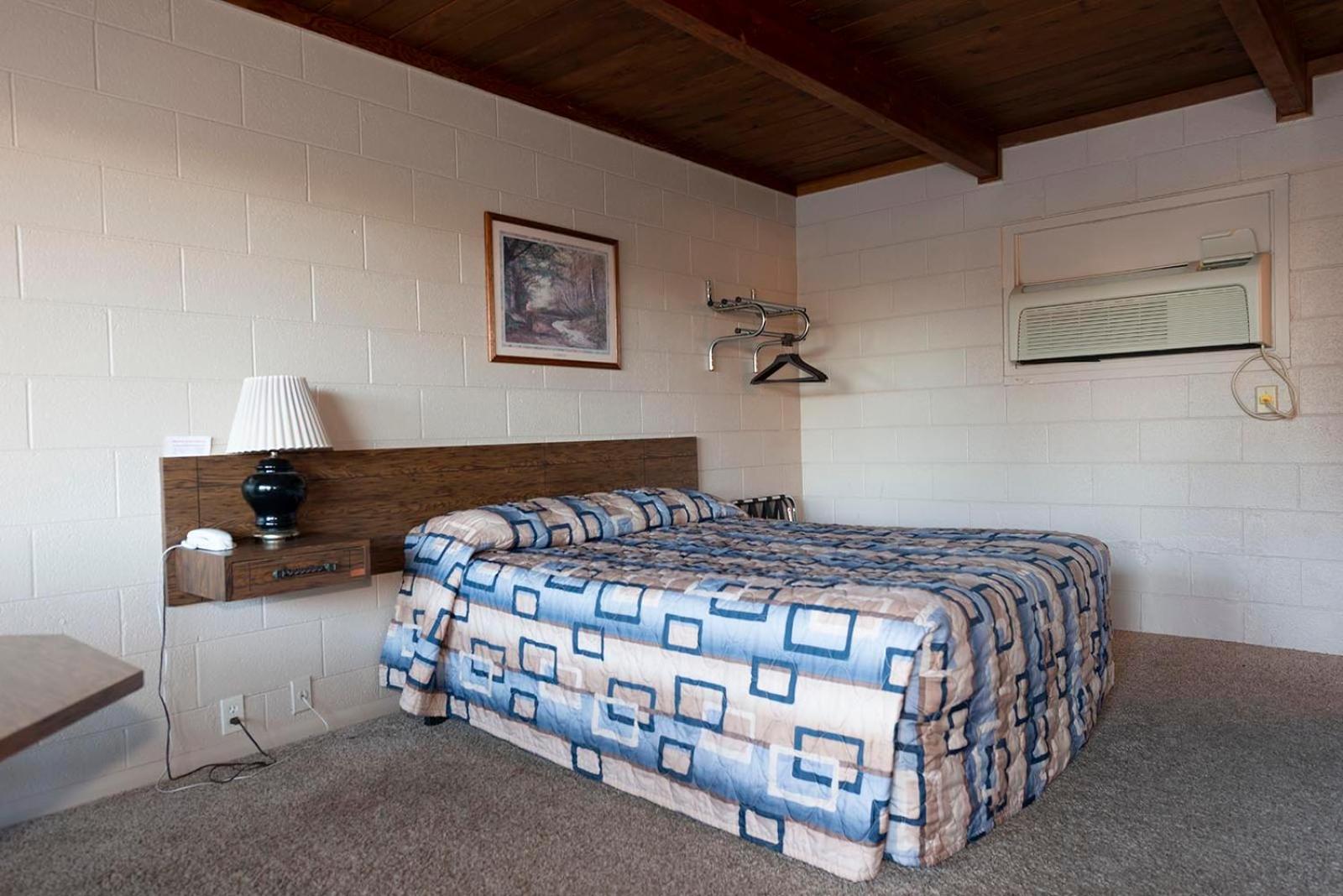Cedar Inn photo 22