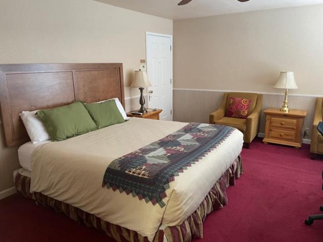 June Lake Motel photo 23