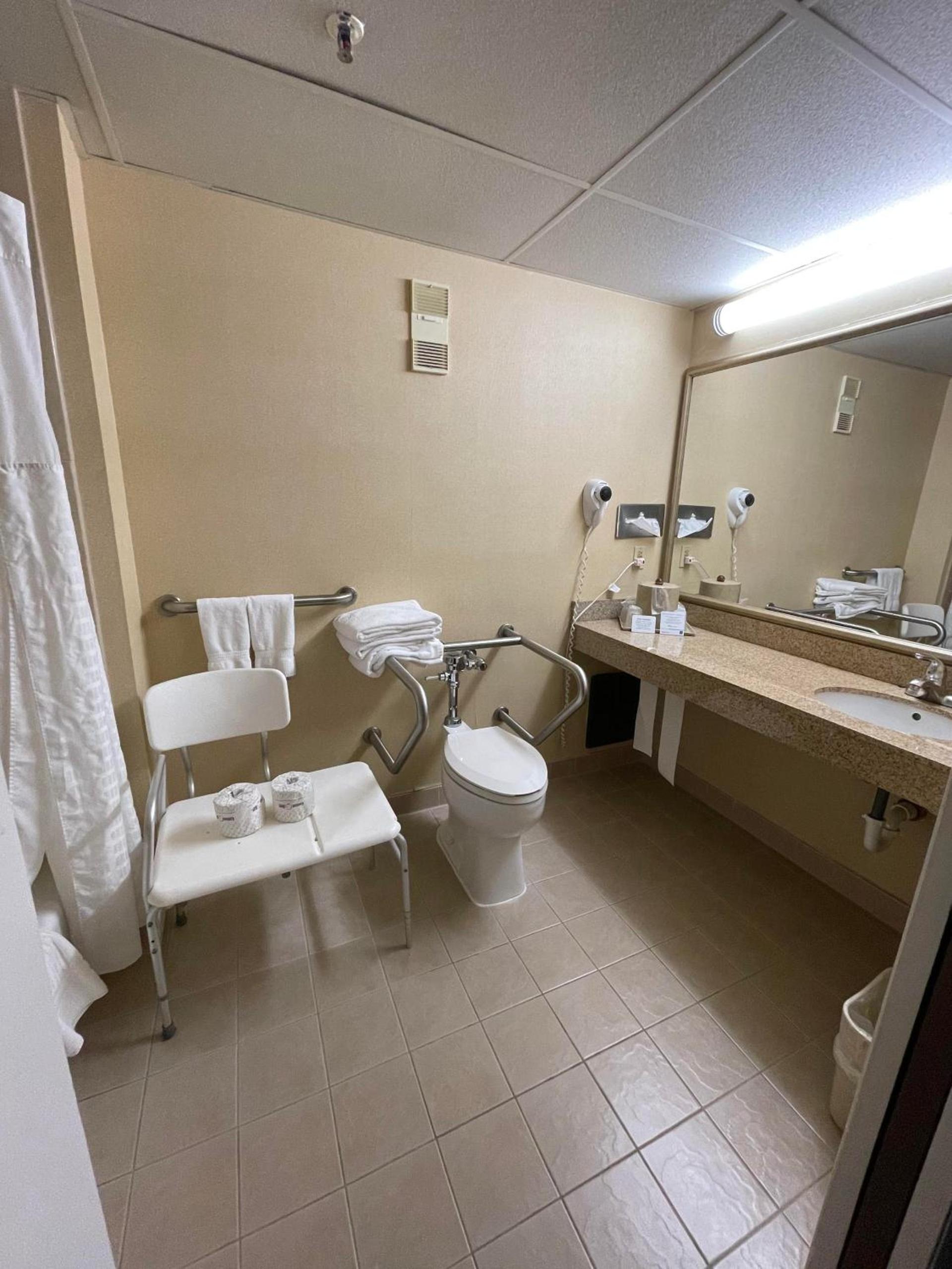 Comfort Inn Ballston photo 47