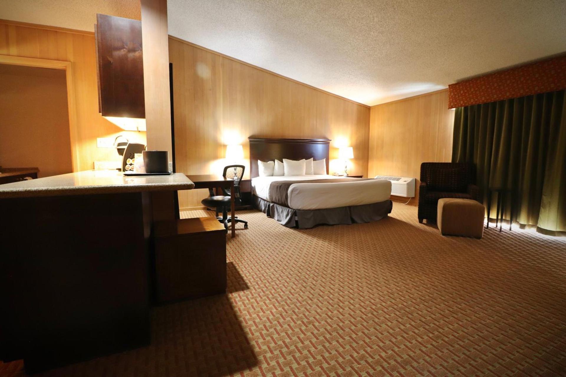 Best Western Chieftain Inn photo 31