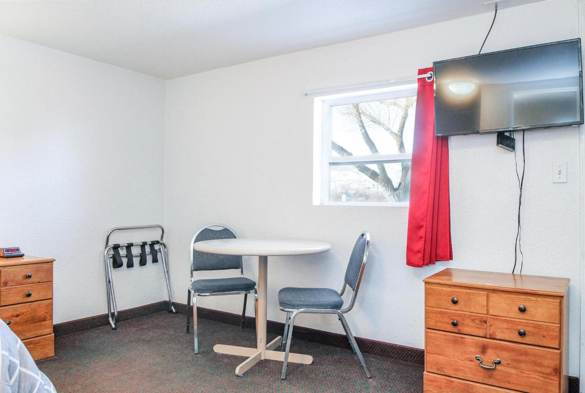 Baker City Motel & RV photo 27