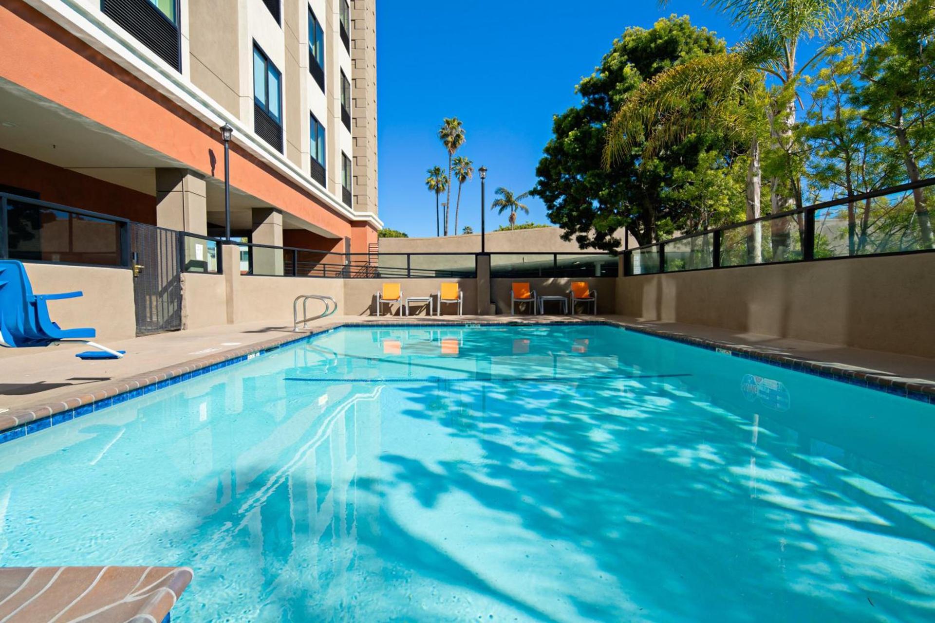 Holiday Inn Express Los Angeles LAX Airport by IHG photo 22