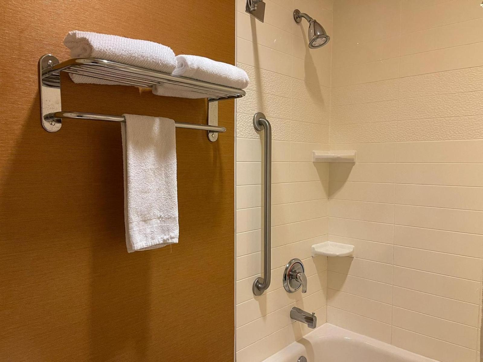 Baymont by Wyndham Chambersburg photo 31