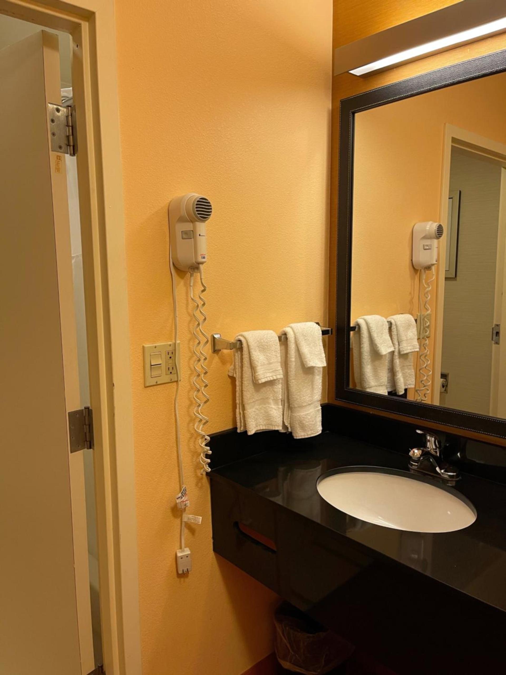 Baymont by Wyndham Chambersburg photo 28