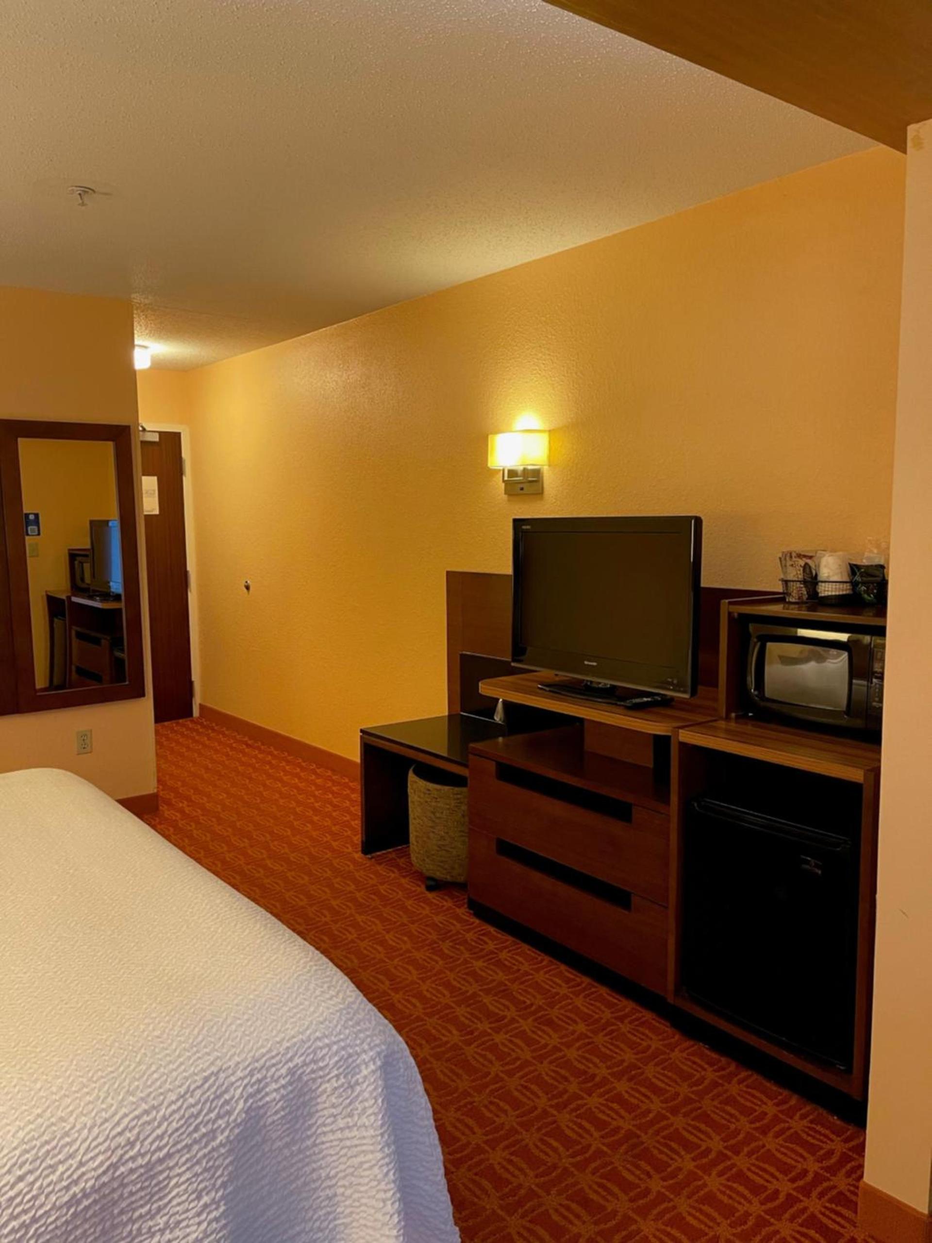 Baymont by Wyndham Chambersburg photo 37