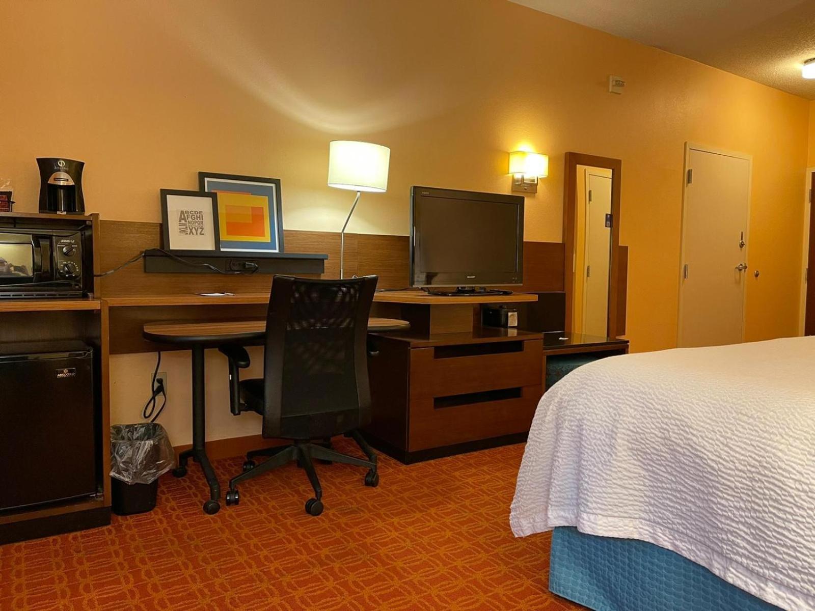Baymont by Wyndham Chambersburg photo 46