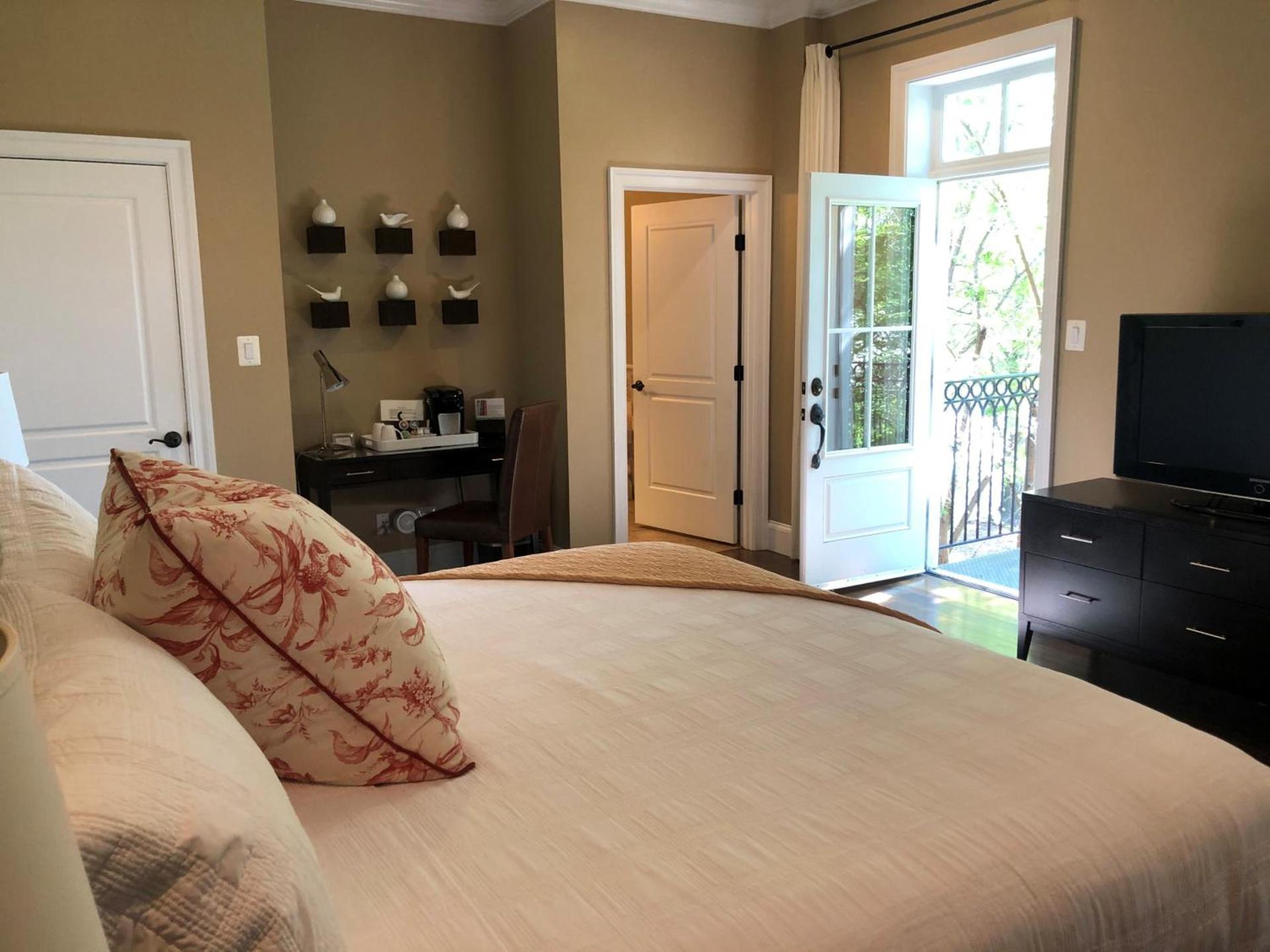 Suites at 249 photo 45