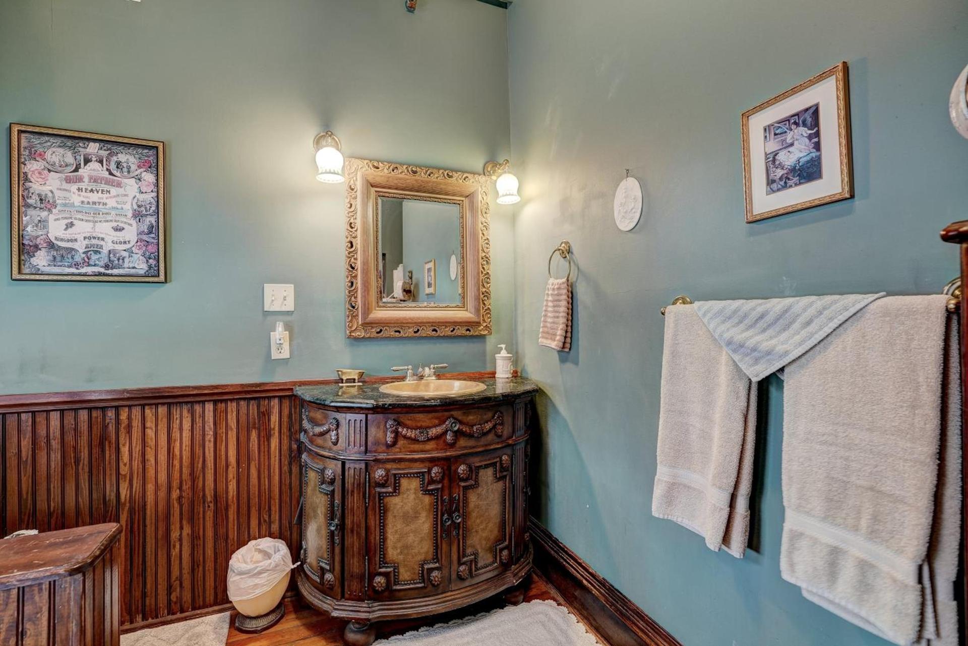 Grandison Inn photo 44