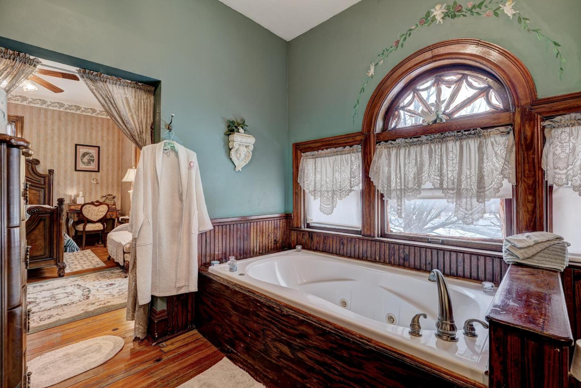 Grandison Inn photo 43