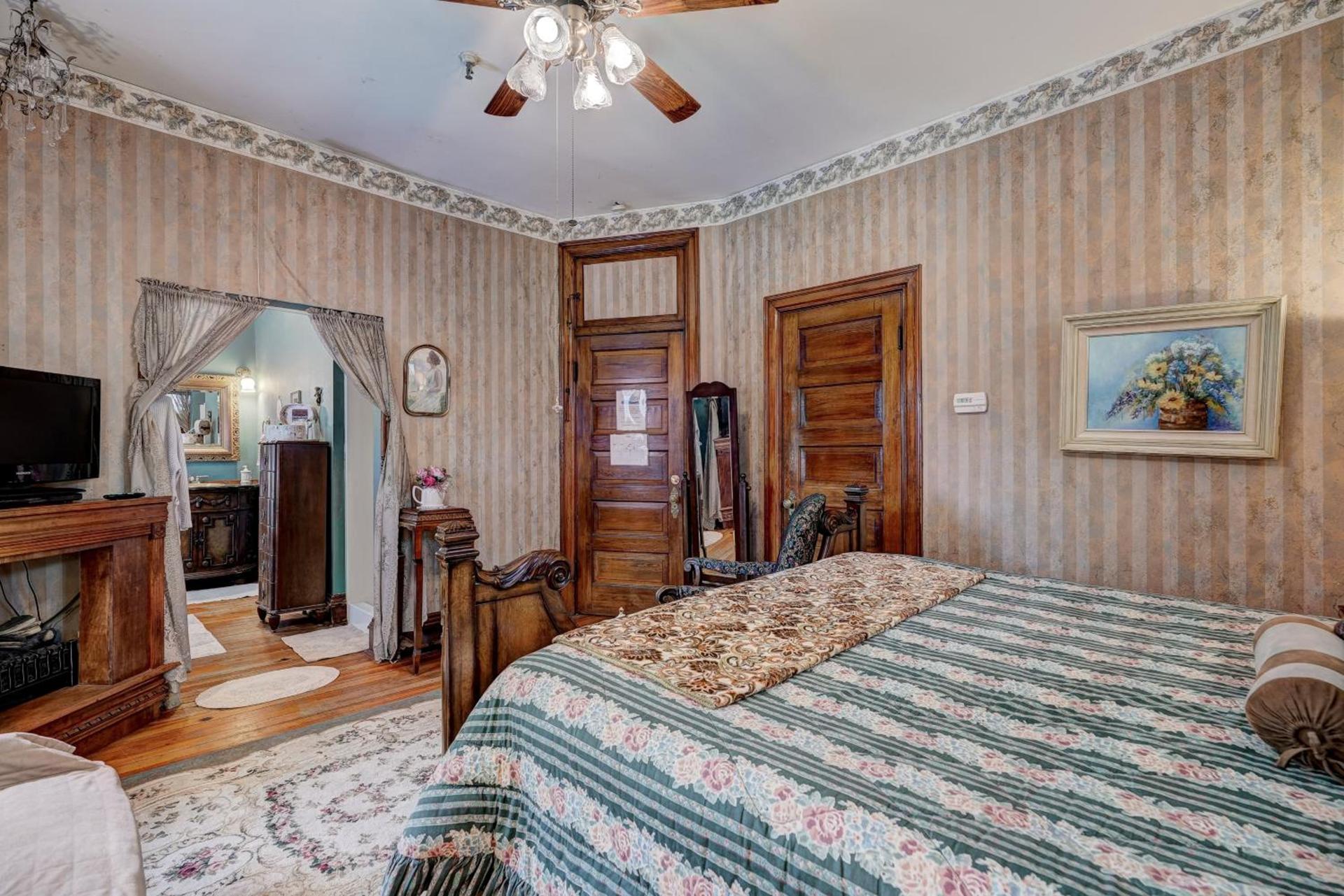 Grandison Inn photo 40
