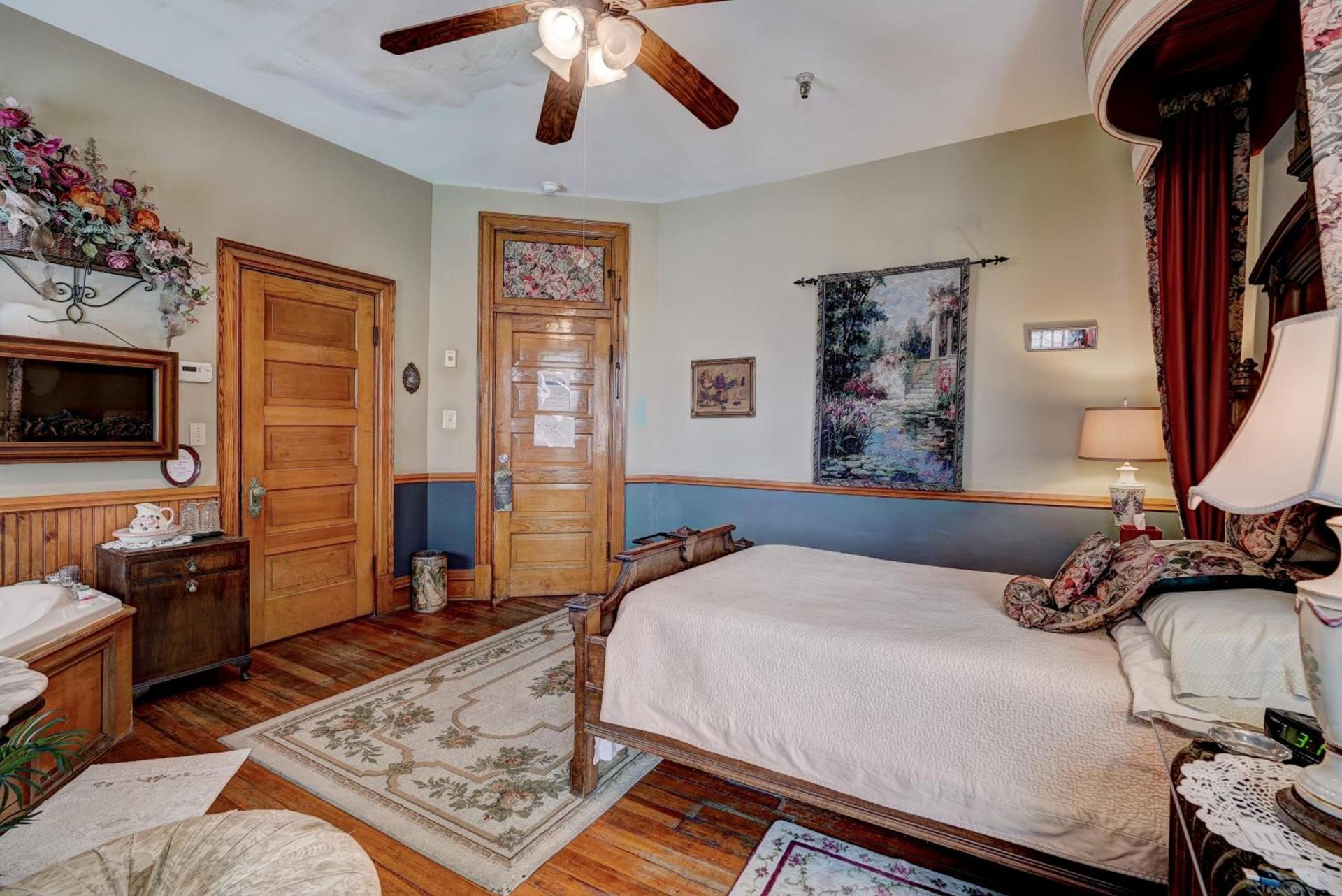 Grandison Inn photo 36