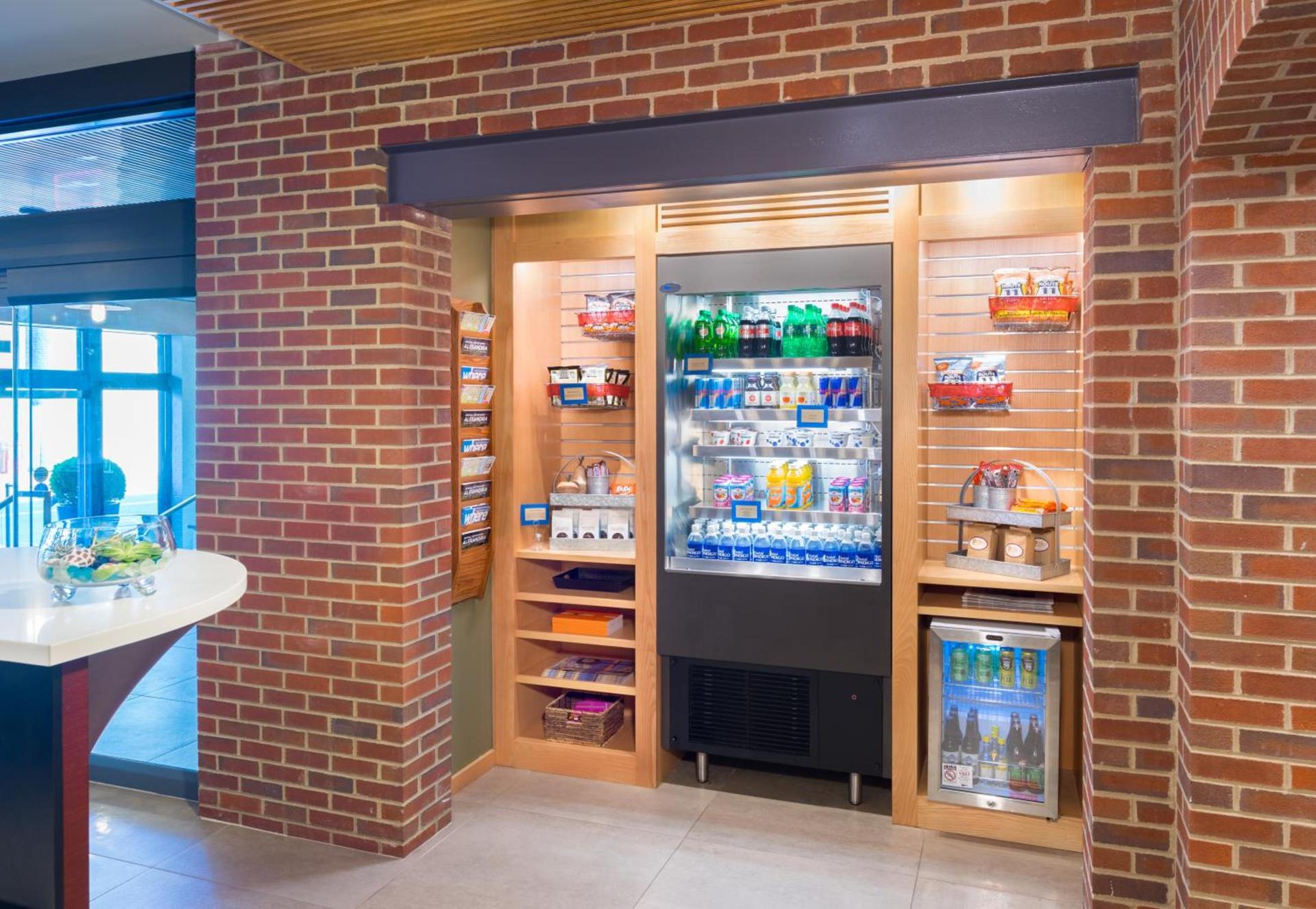 Hotel Indigo Old Town Alexandria by IHG photo 29