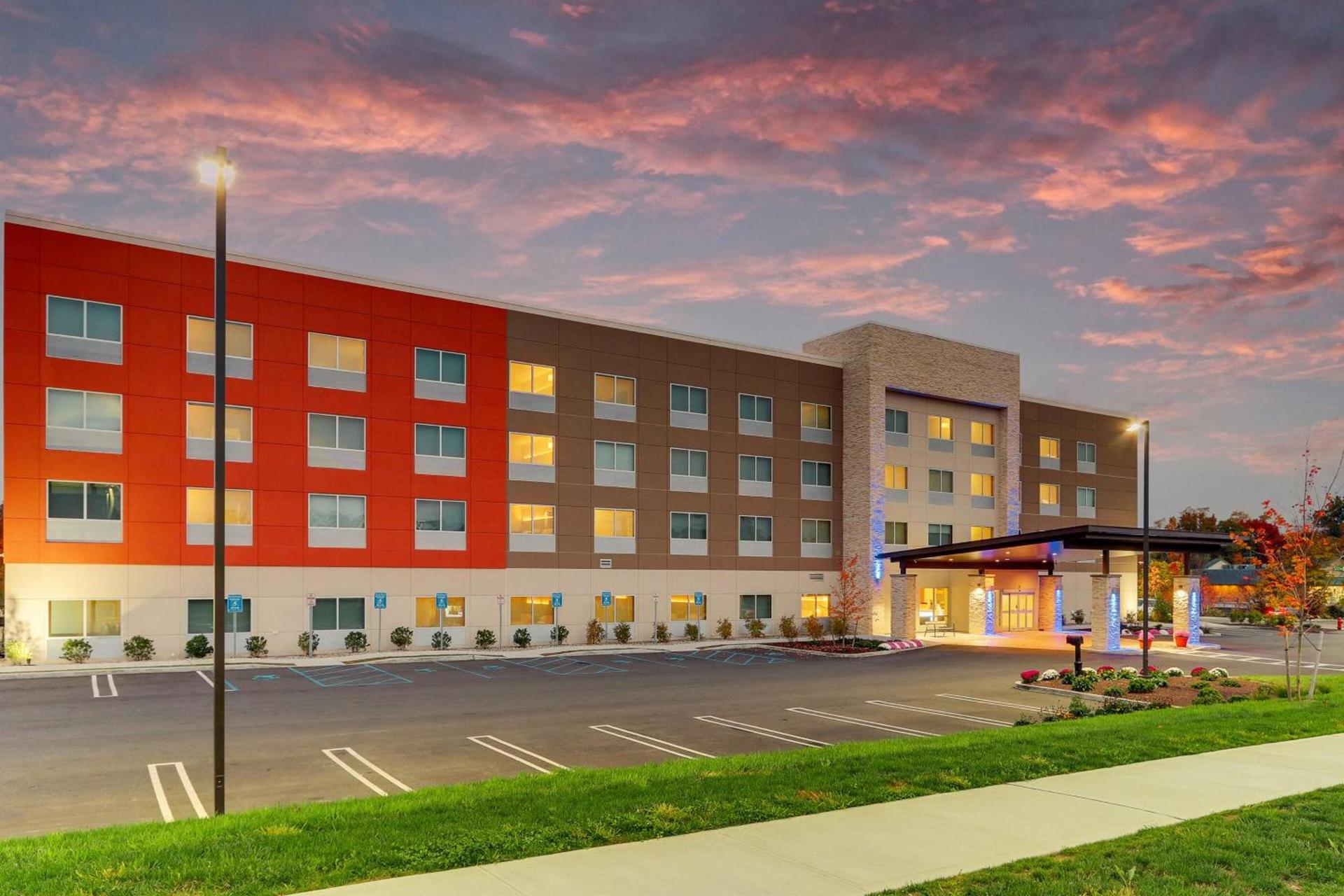 Holiday Inn Express & Suites - Middletown - Goshen by IHG photo 73