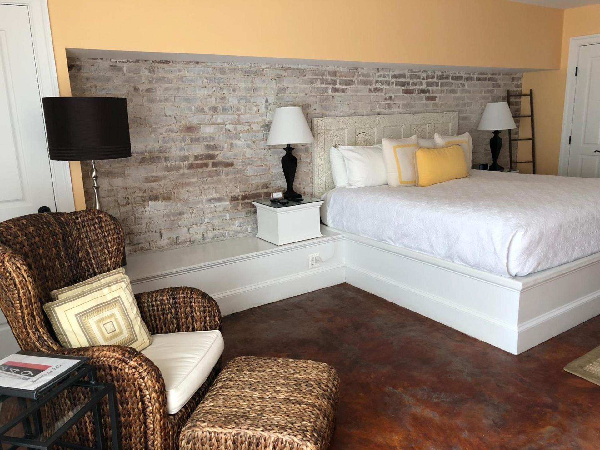 Suites at 249 photo 72