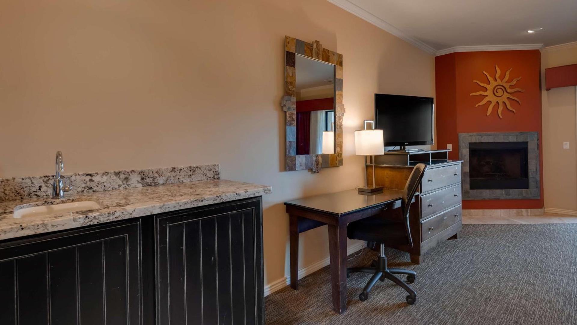Best Western Plus Arroyo Roble Hotel & Creekside Villas photo 43
