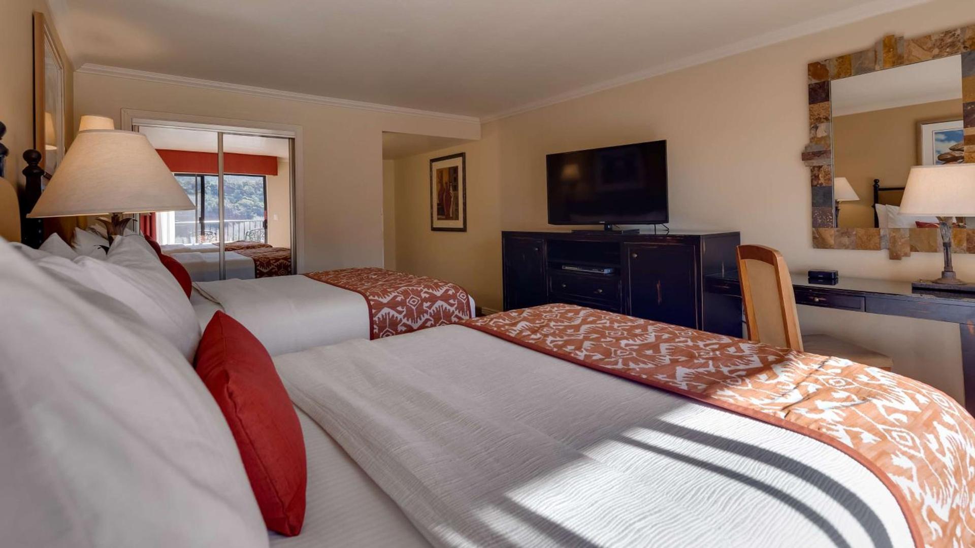 Best Western Plus Arroyo Roble Hotel & Creekside Villas photo 54