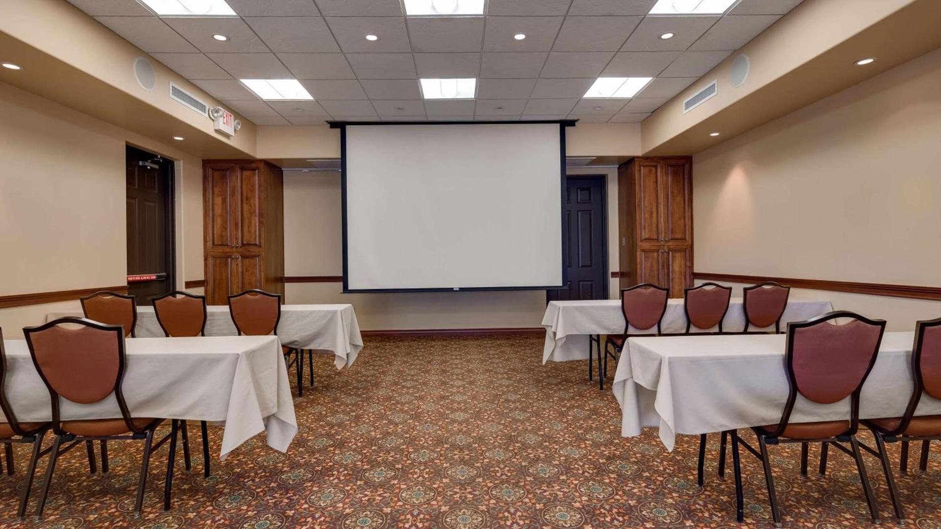 Best Western Plus Arroyo Roble Hotel & Creekside Villas photo 20
