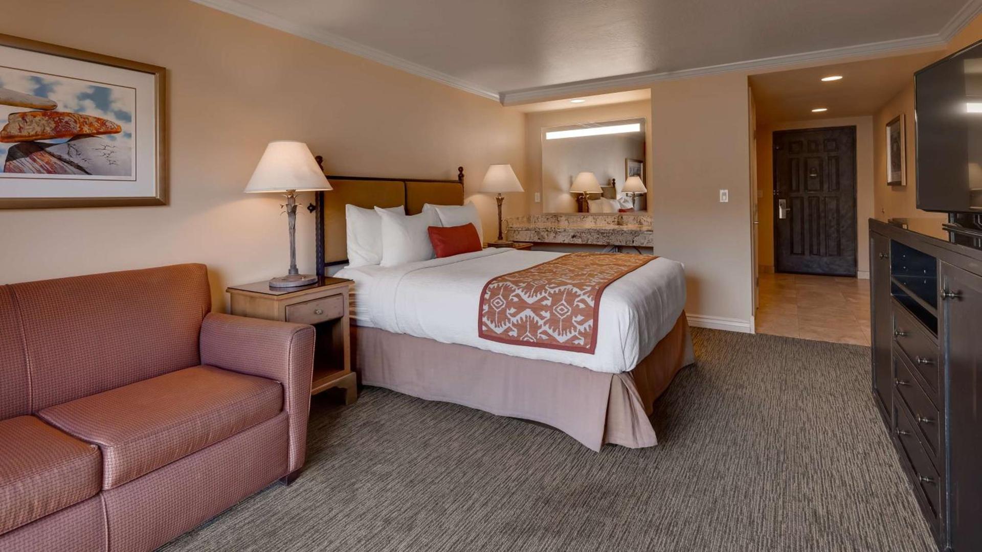 Best Western Plus Arroyo Roble Hotel & Creekside Villas photo 66