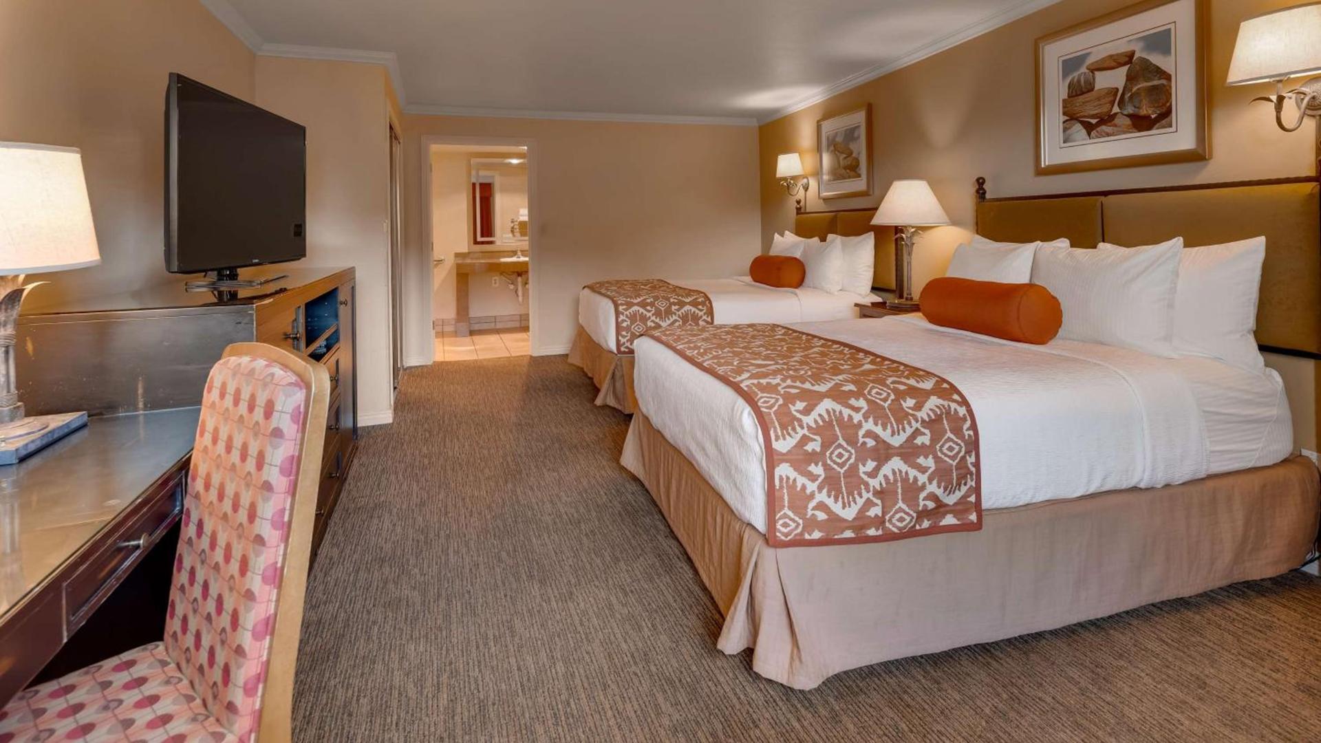 Best Western Plus Arroyo Roble Hotel & Creekside Villas photo 70