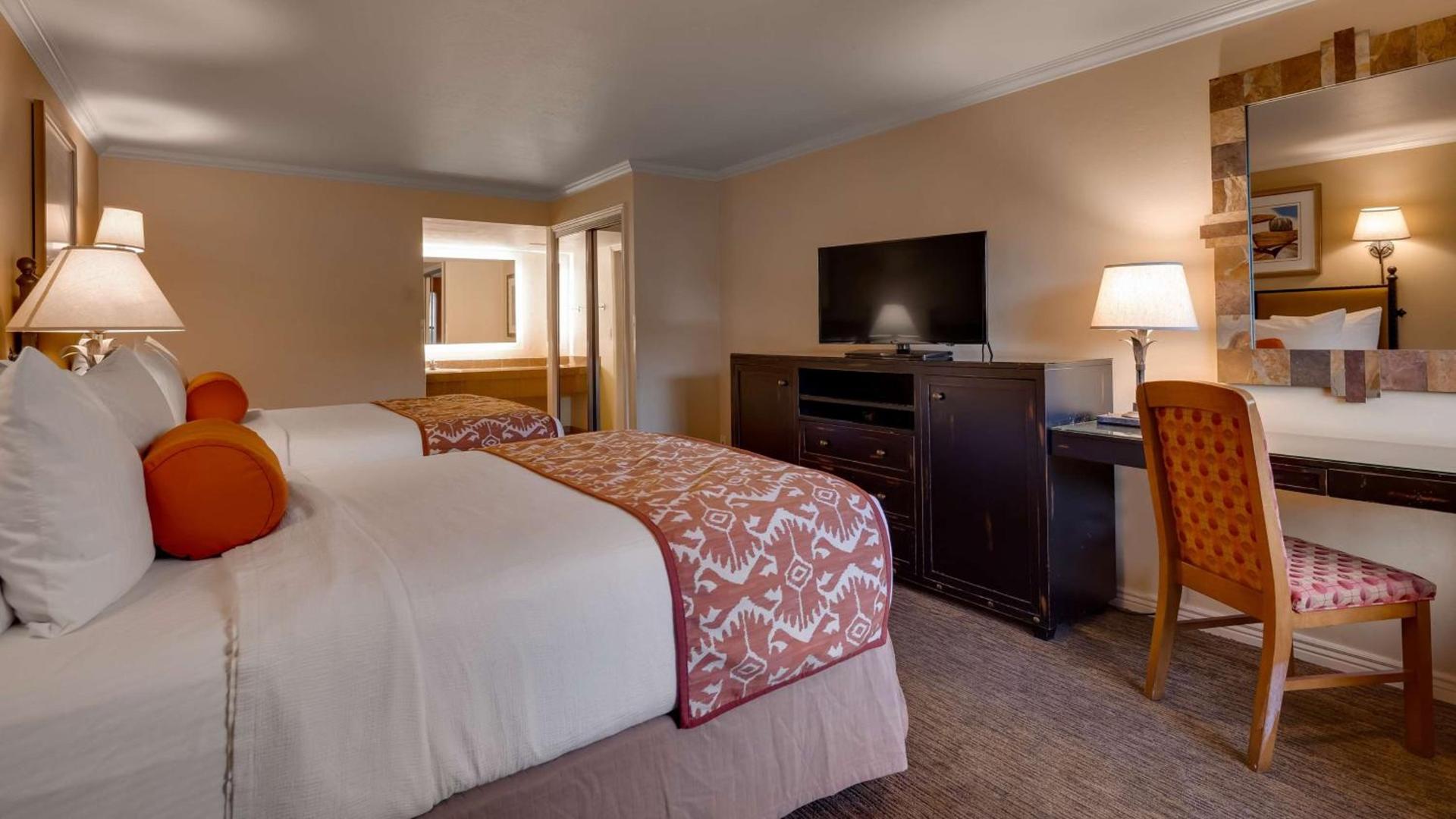 Best Western Plus Arroyo Roble Hotel & Creekside Villas photo 72