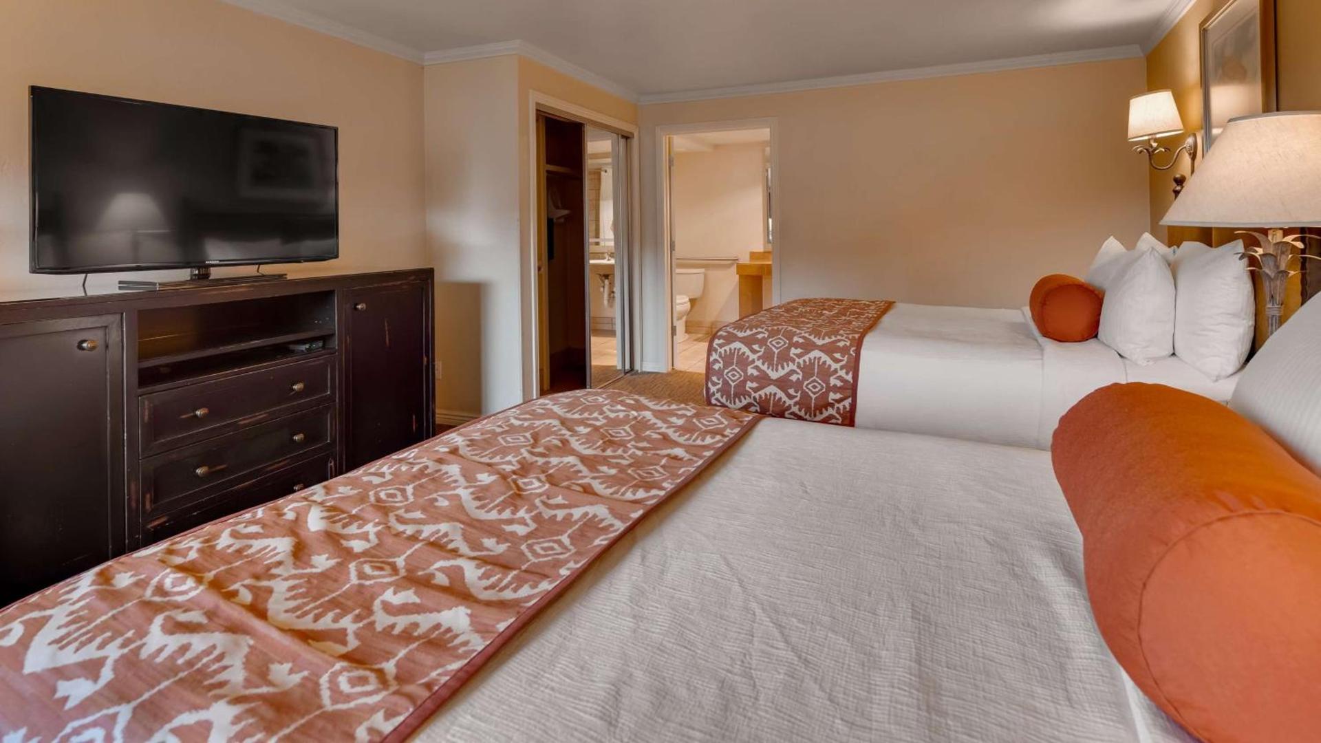 Best Western Plus Arroyo Roble Hotel & Creekside Villas photo 71
