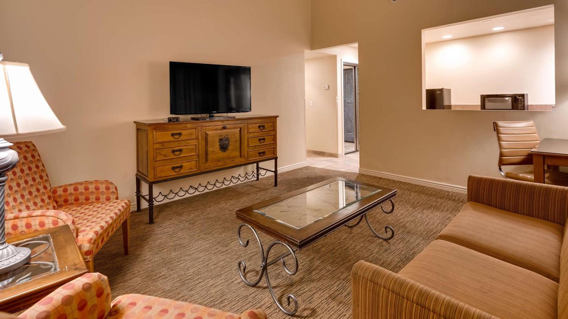 Best Western Plus Arroyo Roble Hotel & Creekside Villas photo 78